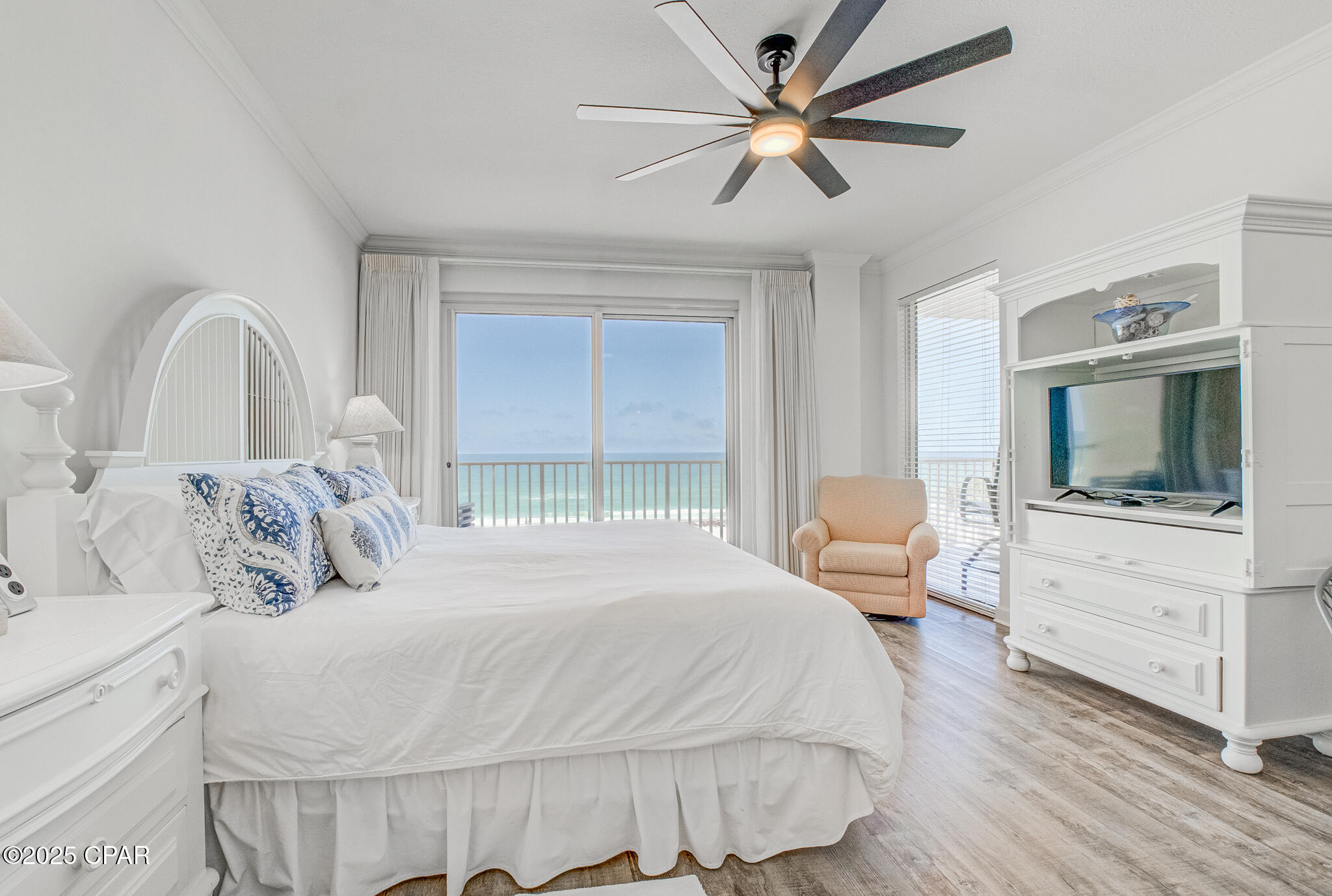 Image 15 For 8601 Surf Drive 2w