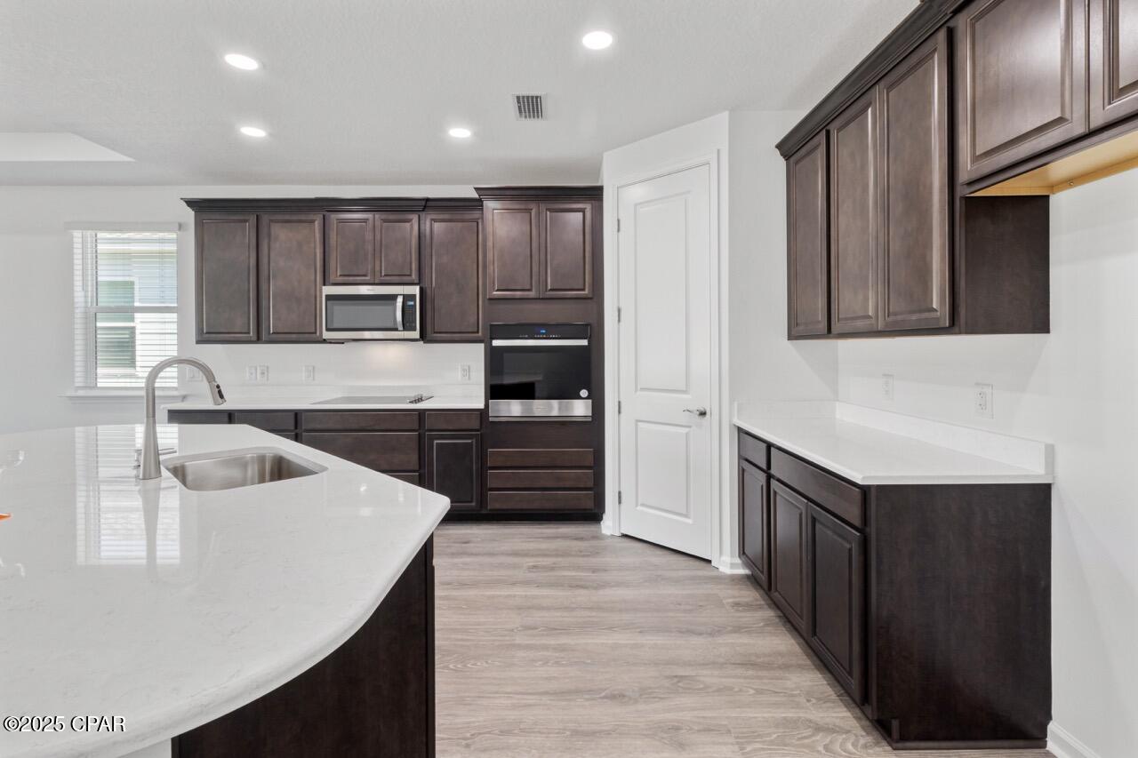 Baotcdtokyqieo3rvqifypn8x_6joyxifnsve3zyxz0