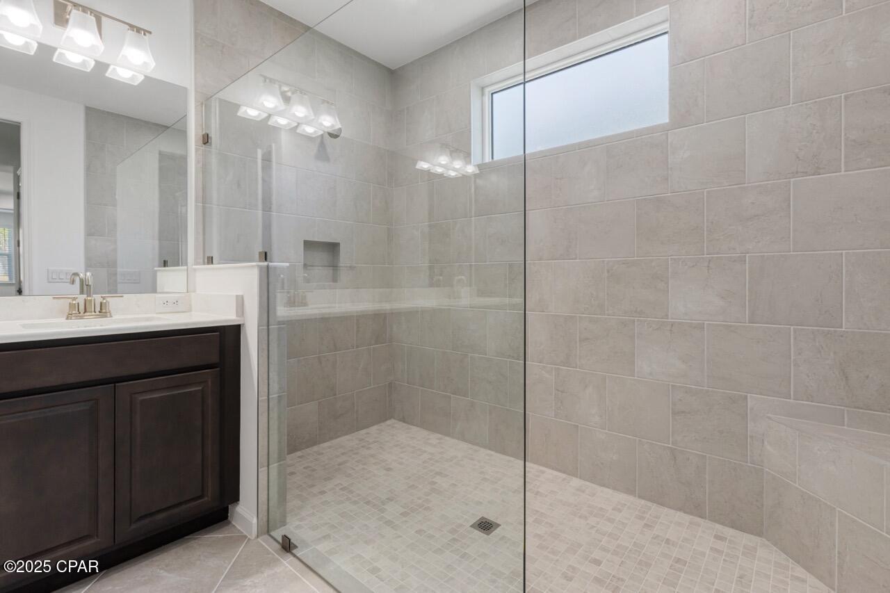 5rix0dvw7g2094kxdxop2rttm9xczmio8easrnegqsy