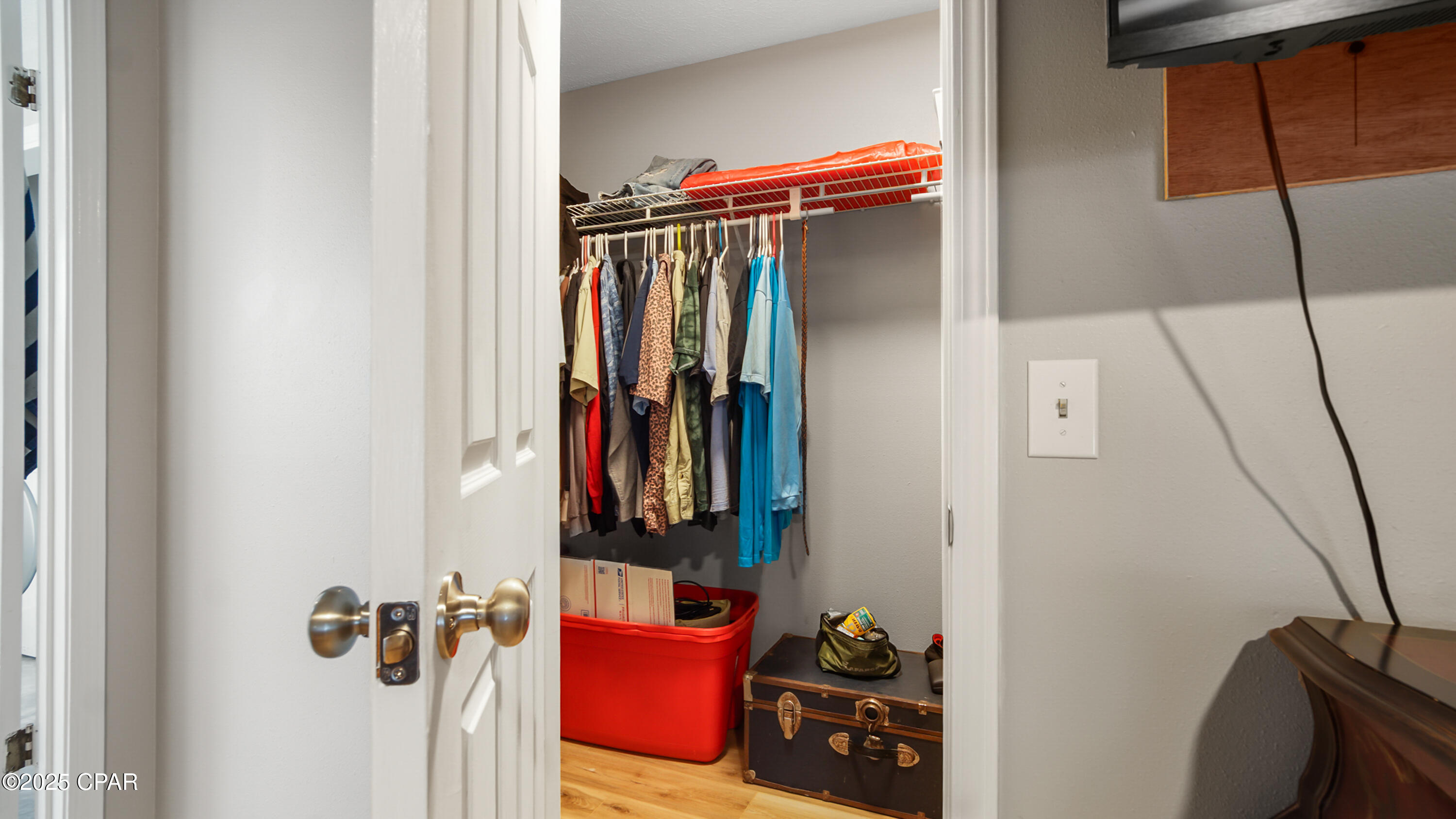 Wiaif4dns3romne0_klrgrnc73_4dlp6si1x4w_uo O