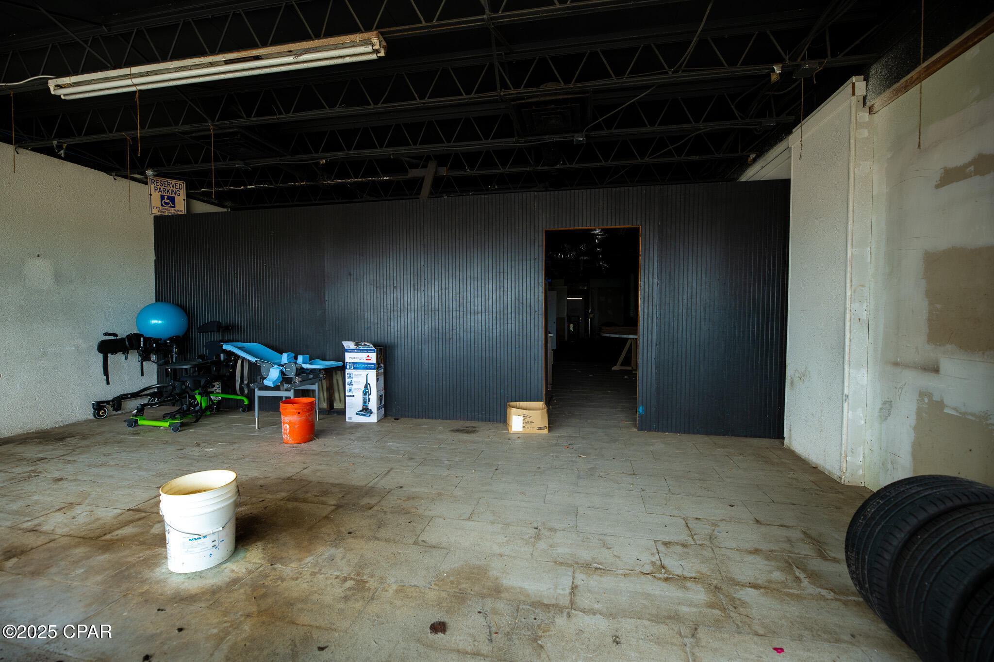 Image 17 For 11832 Front Beach Road