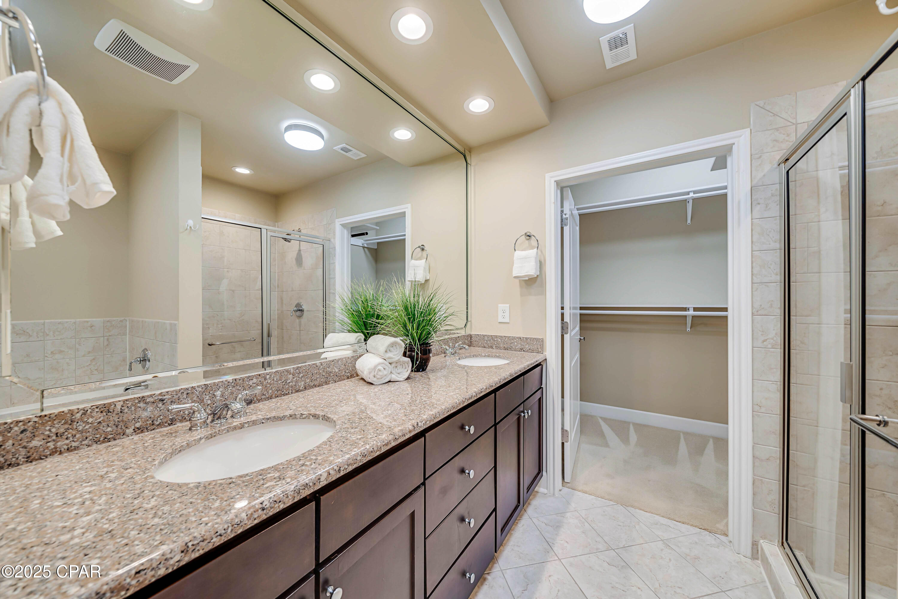 Gjnx2rfqlvalzvakw1hikdv_smilhbaauk7xxkv75eg