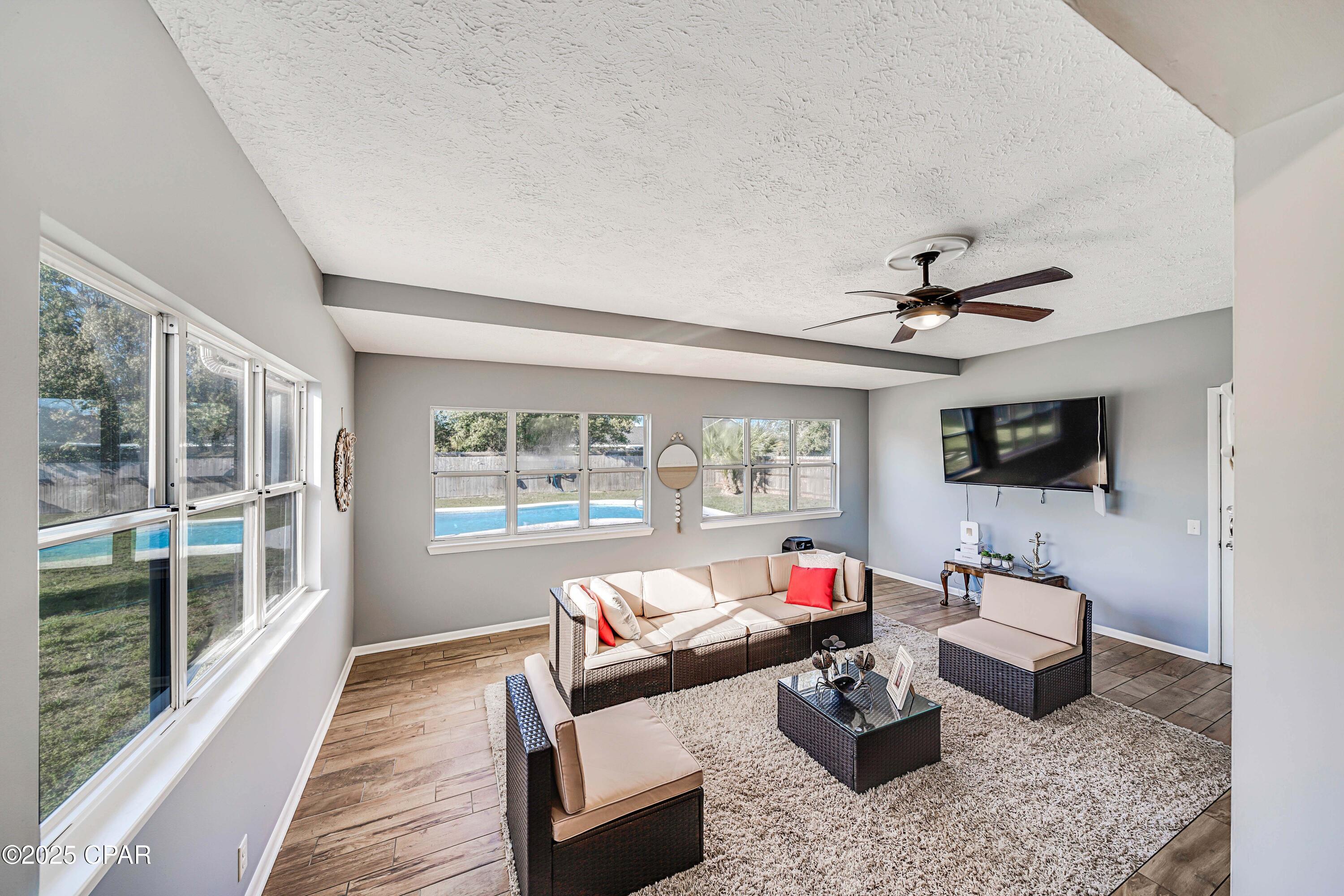 Eauhmk59j4lcouatjh7_c Moeg5otj_h Lfjav982aq