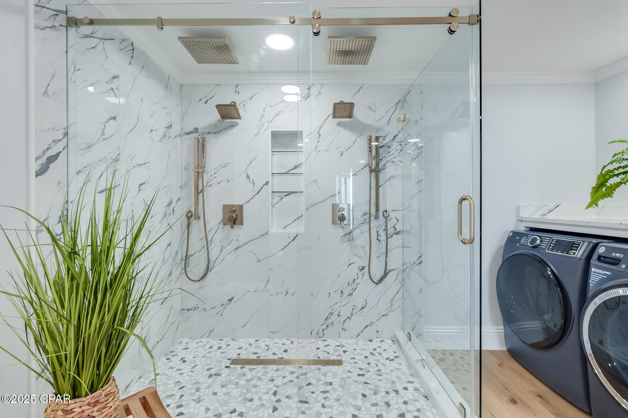 Roy3sjfjgcarsoxgajoj5ptkfvwhmrx559db5gkh_yy