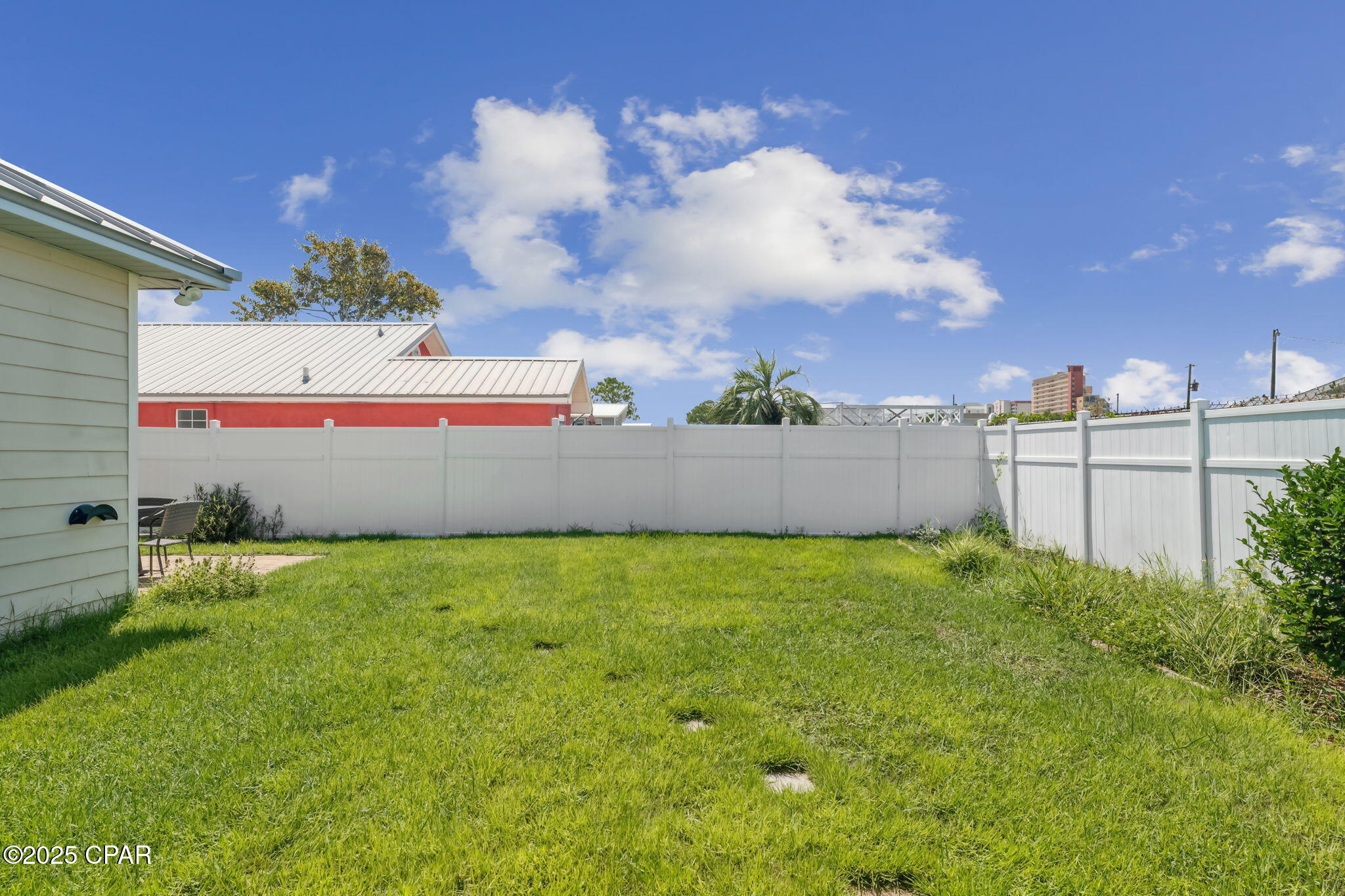 Image 49 For 7011 Sunset Avenue