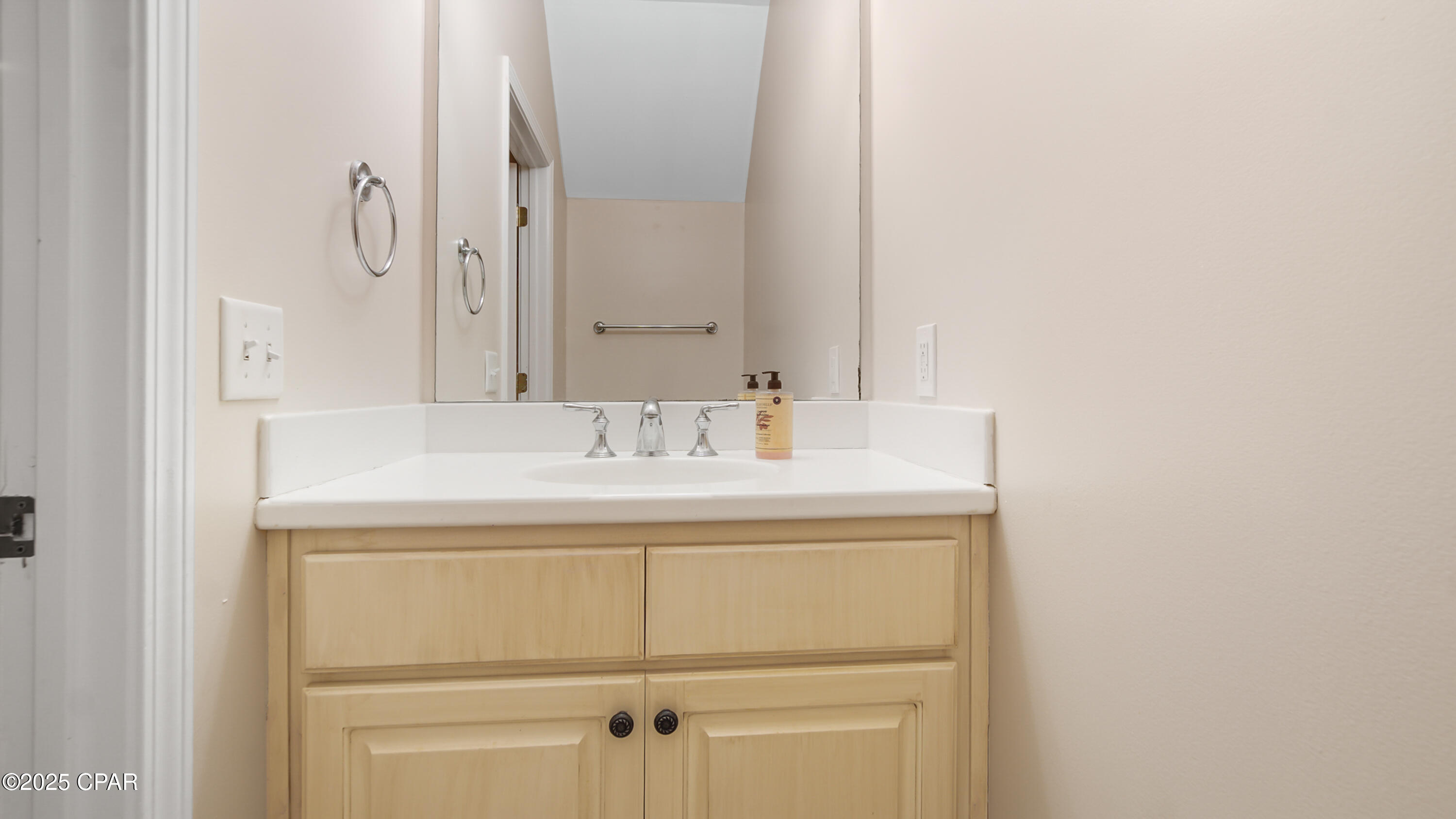 Z Kbuecolmvwuvhxrf S5fga4nevgvackkgv0_cqcle