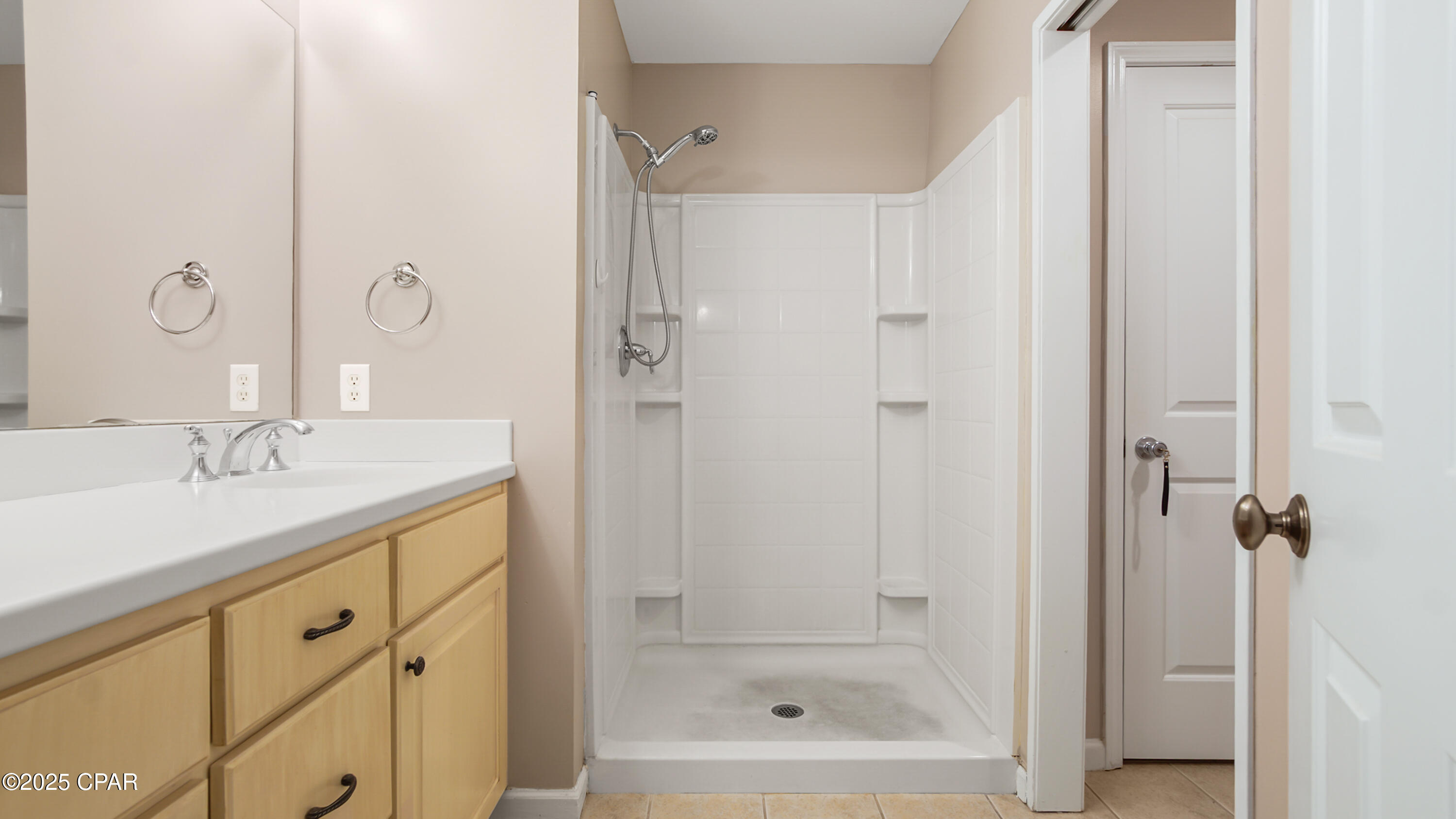 72j1 A Cfk_6vuvywfygyit8nphrpstfqqd4v6mhfz8