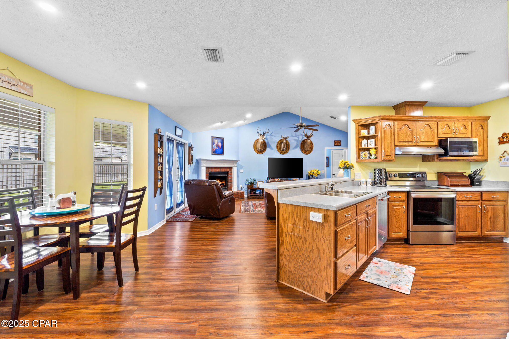 Image 17 For 351 Hiland Drive