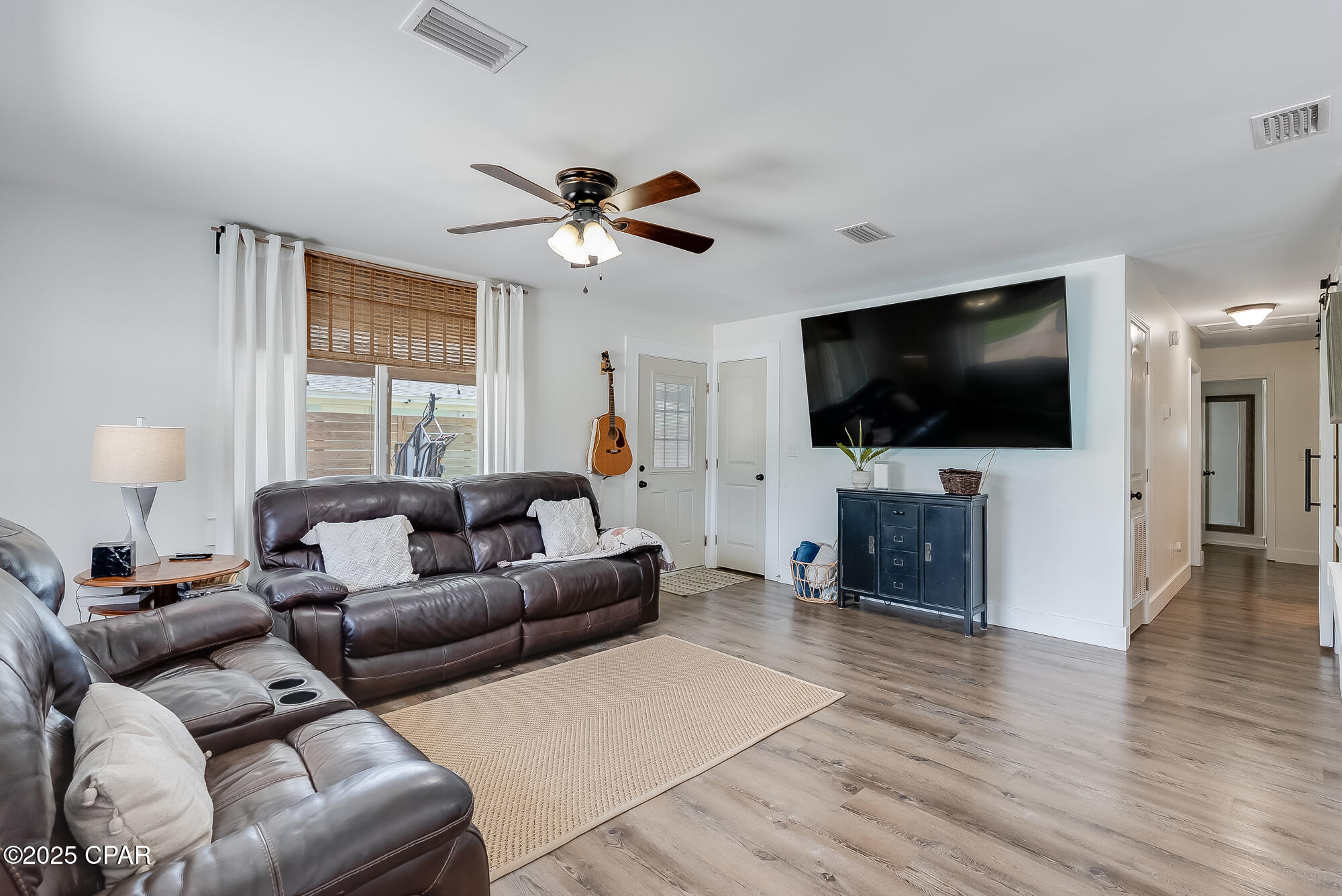 N6vaquz Oew Tj_im Lg1x3kkk7bkkefof_dq6e1s1m