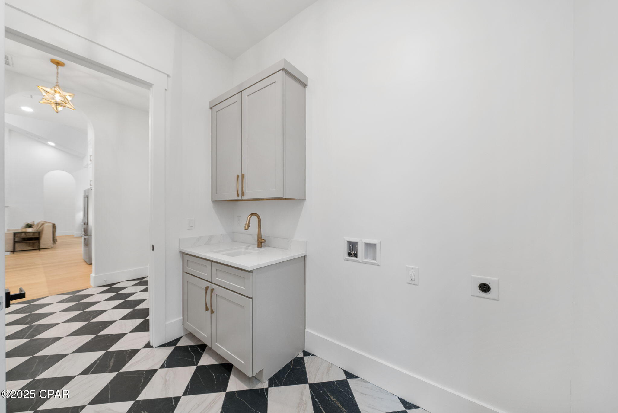  87uuwb_izq_nojg3ejktgl1hmoucdo4uxee2crrzzm