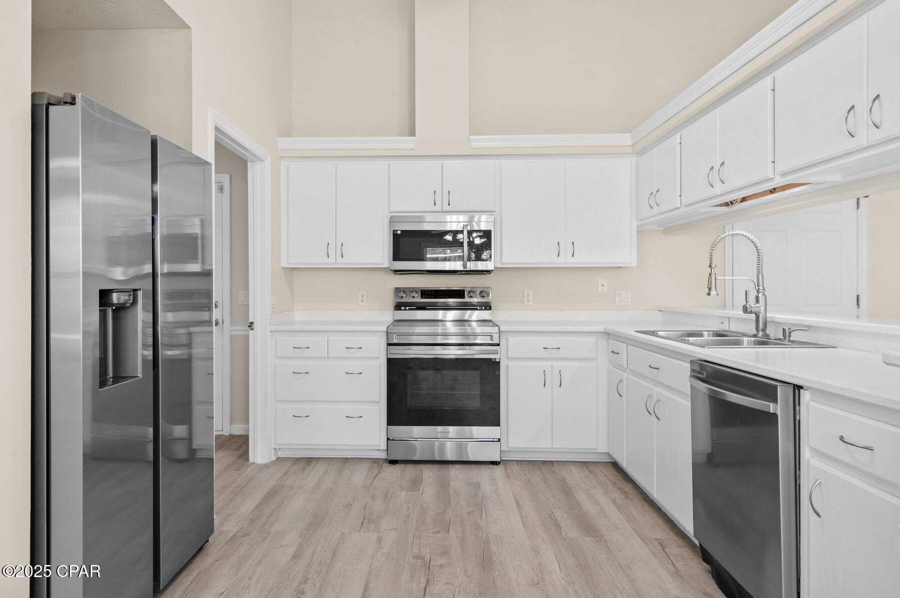 I8uc1t Xkq0wom7r_4_i_kf20wjlpnepkeofxx5u9xq