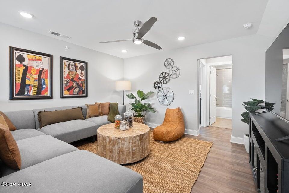 Qrjmak0f6gw1uk0wiwlrvsododvpf67_5jpjdwgbga0