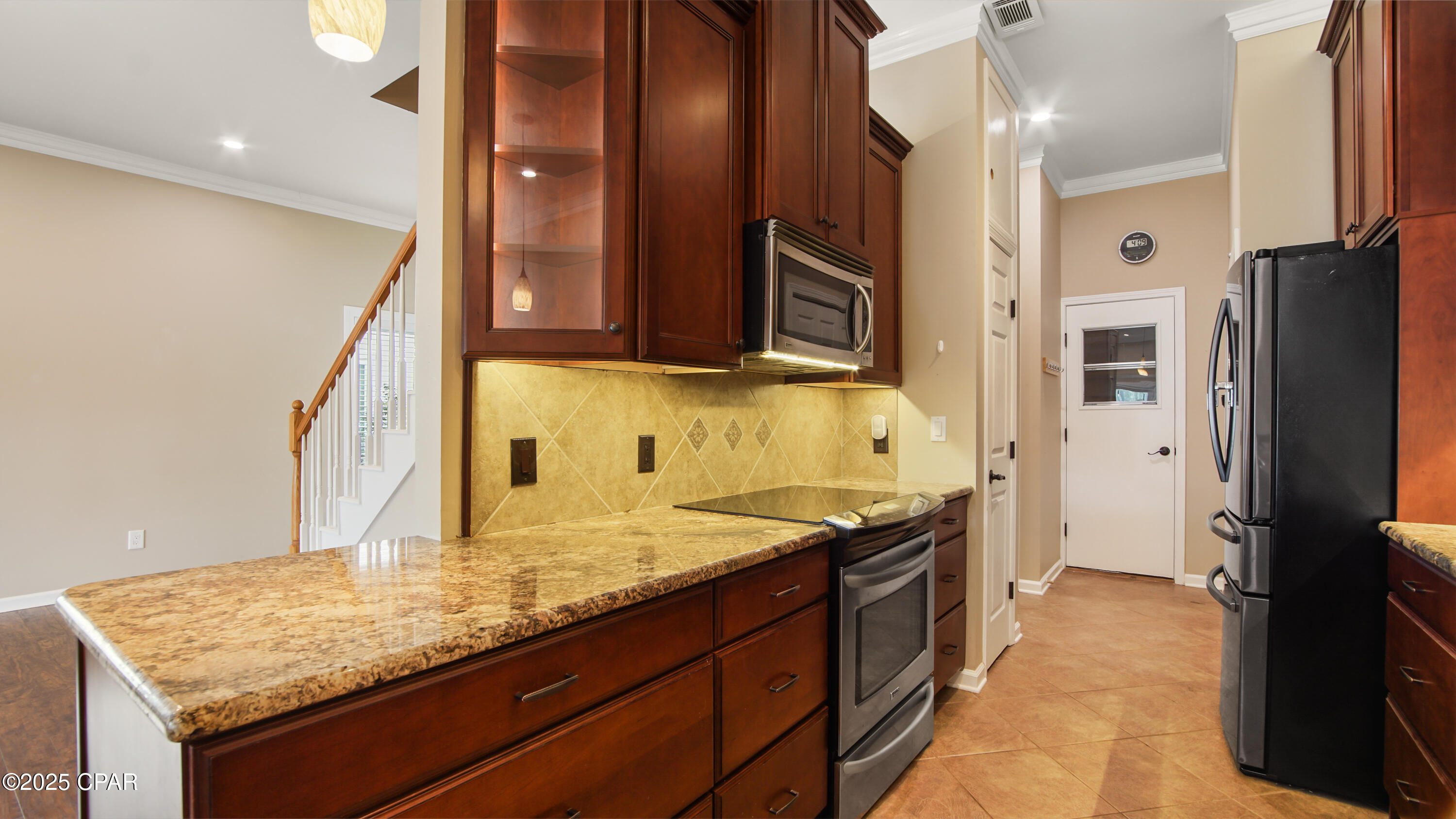 V Yzqrfirqbdiibtmmf83tviwu8_45srndeayufg3sm