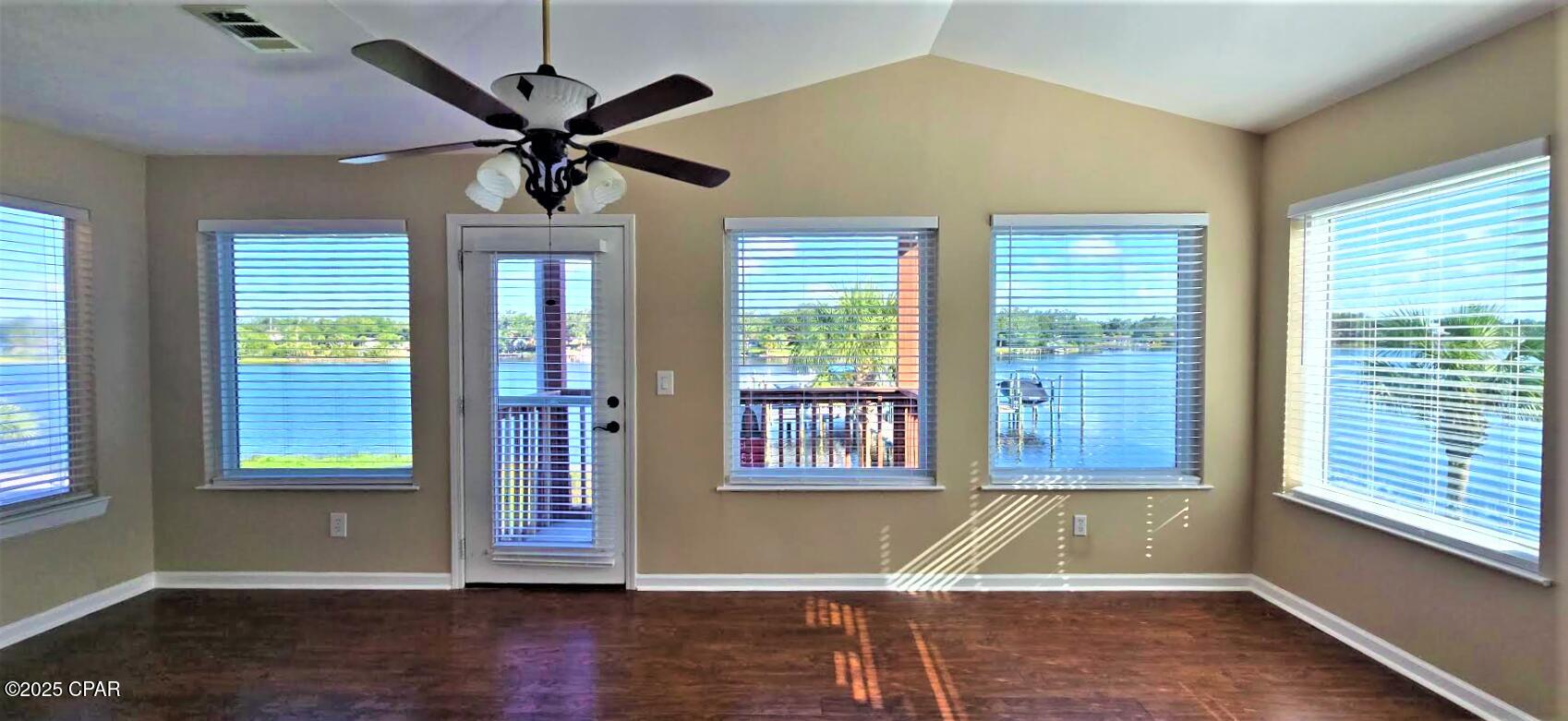 Lby4l1um9sicthfn1bpcsxfyau Dj8vsecpkujq7ls0