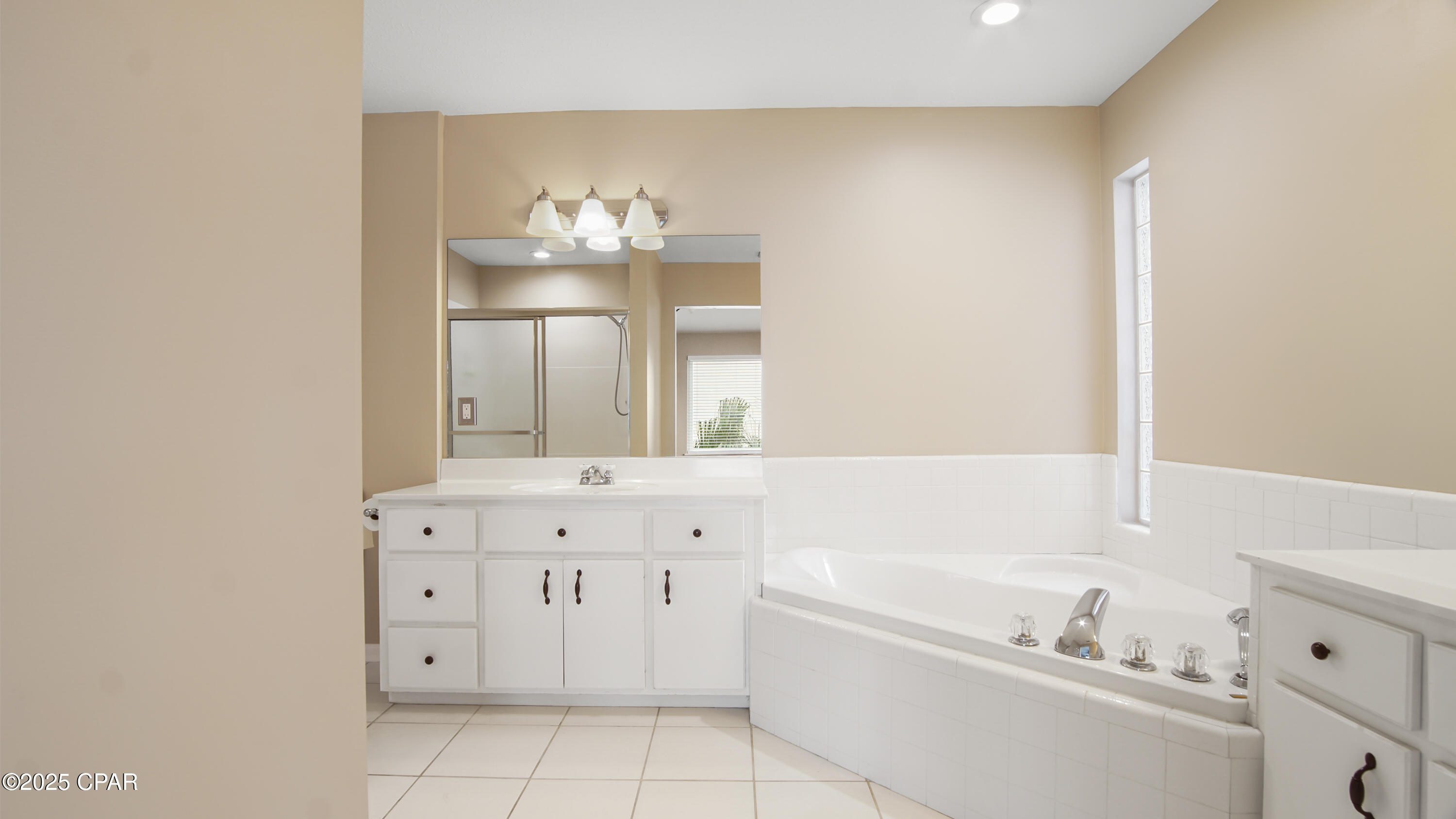 Dpocmpya0a3sdtzv6tx6b_8vak7qus9gwx7maz9drmc