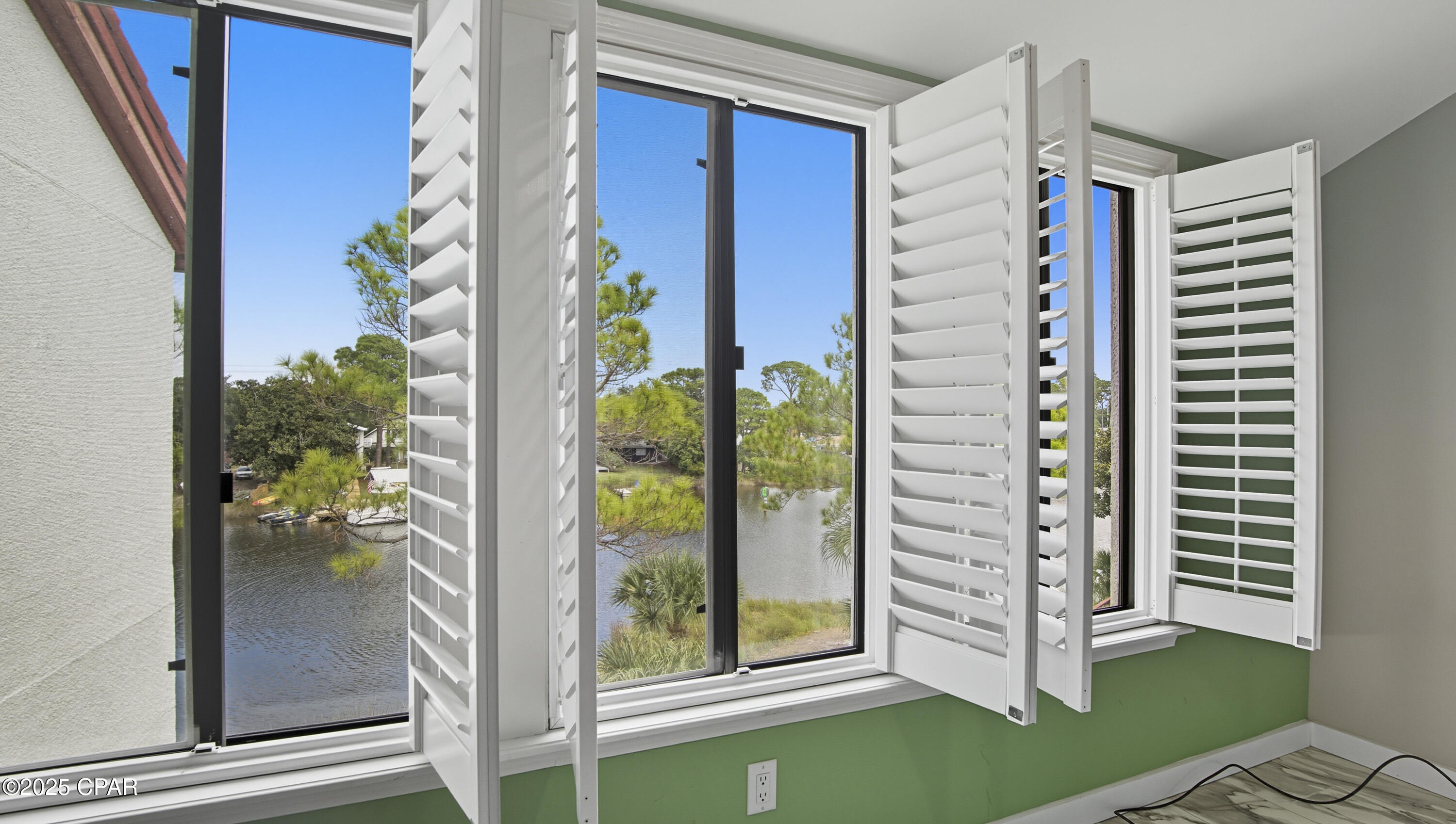 Image 22 For 8730 Thomas Drive 113