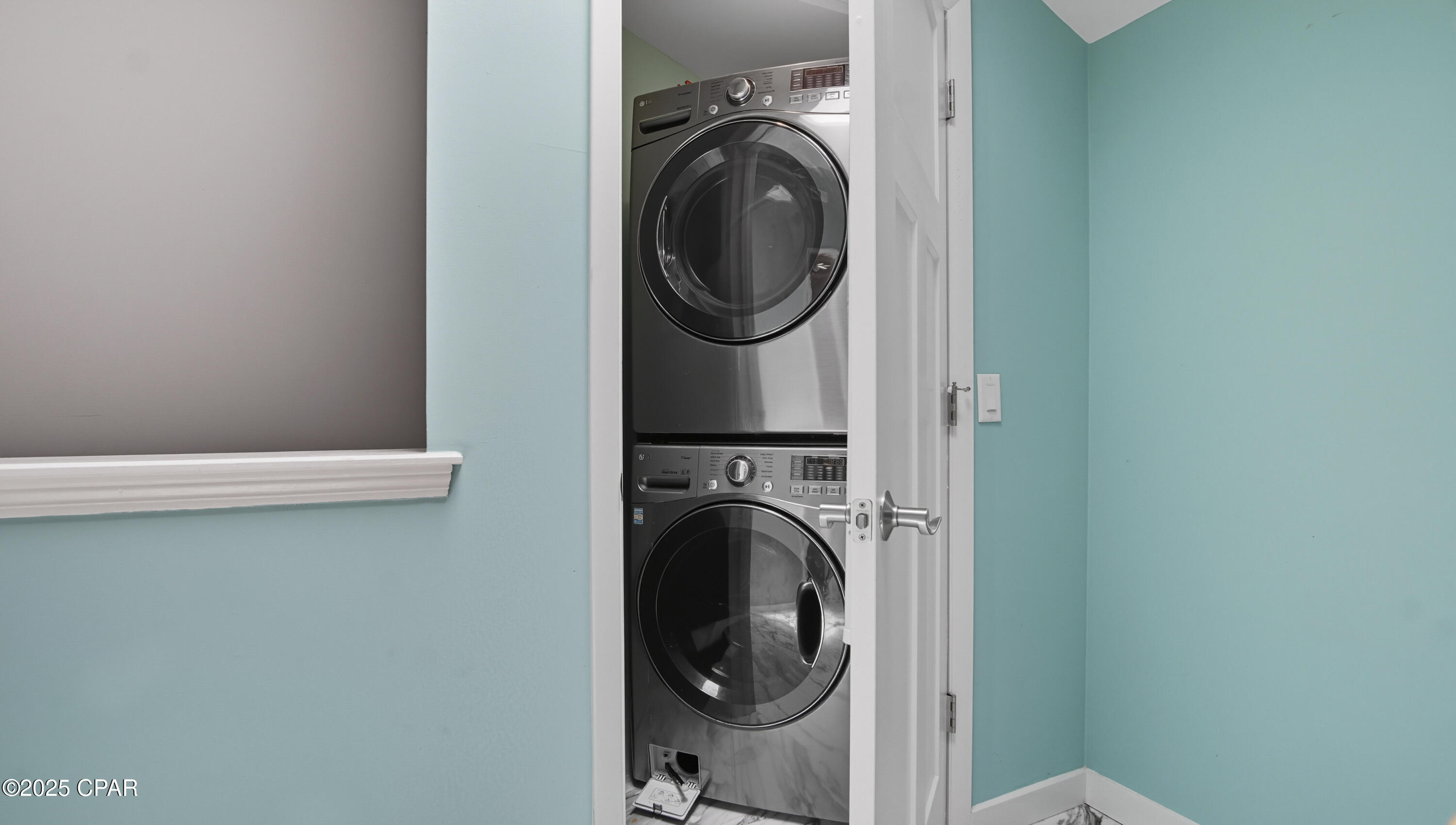 Image 33 For 8730 Thomas Drive 113