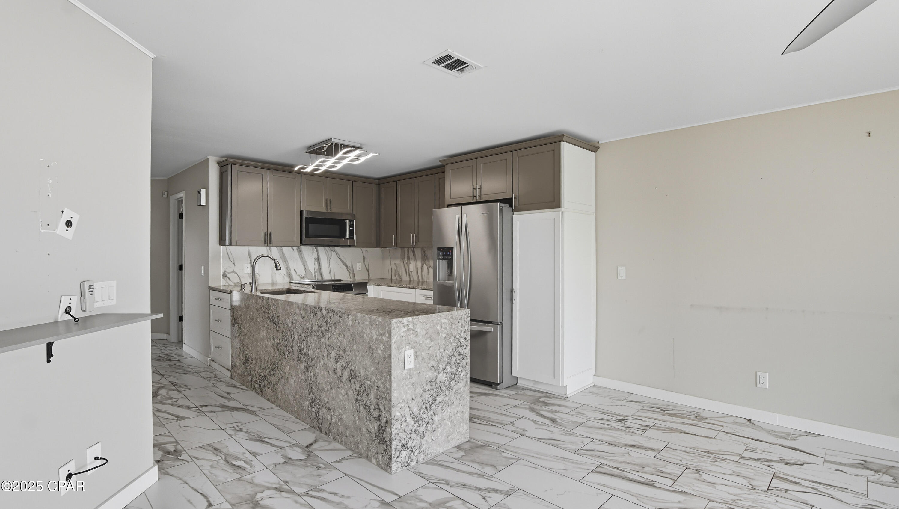 Image 9 For 8730 Thomas Drive 113