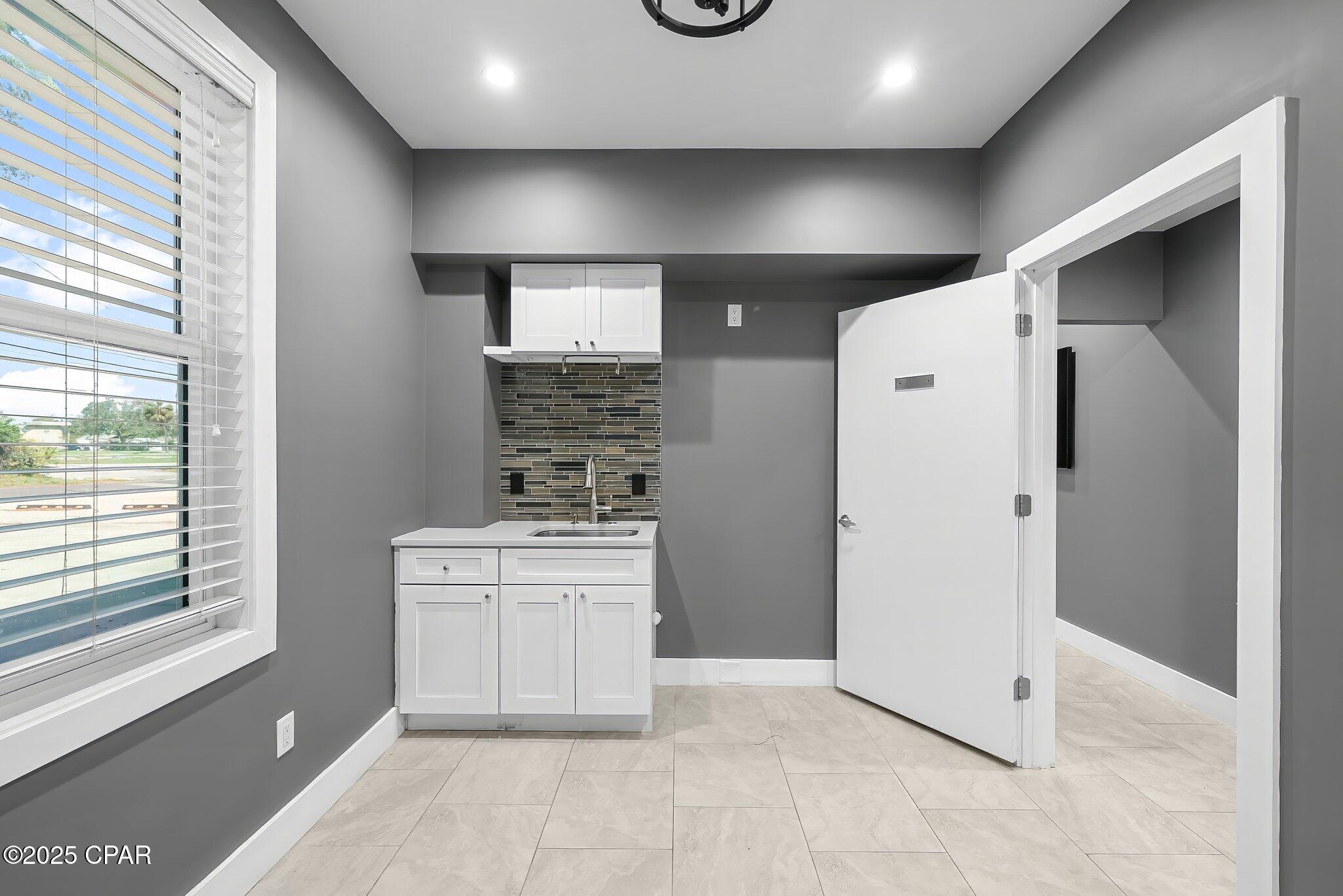 Jr3rnkbvsl95 Amny9aoflfqem4oxcby8zu6vidqsho