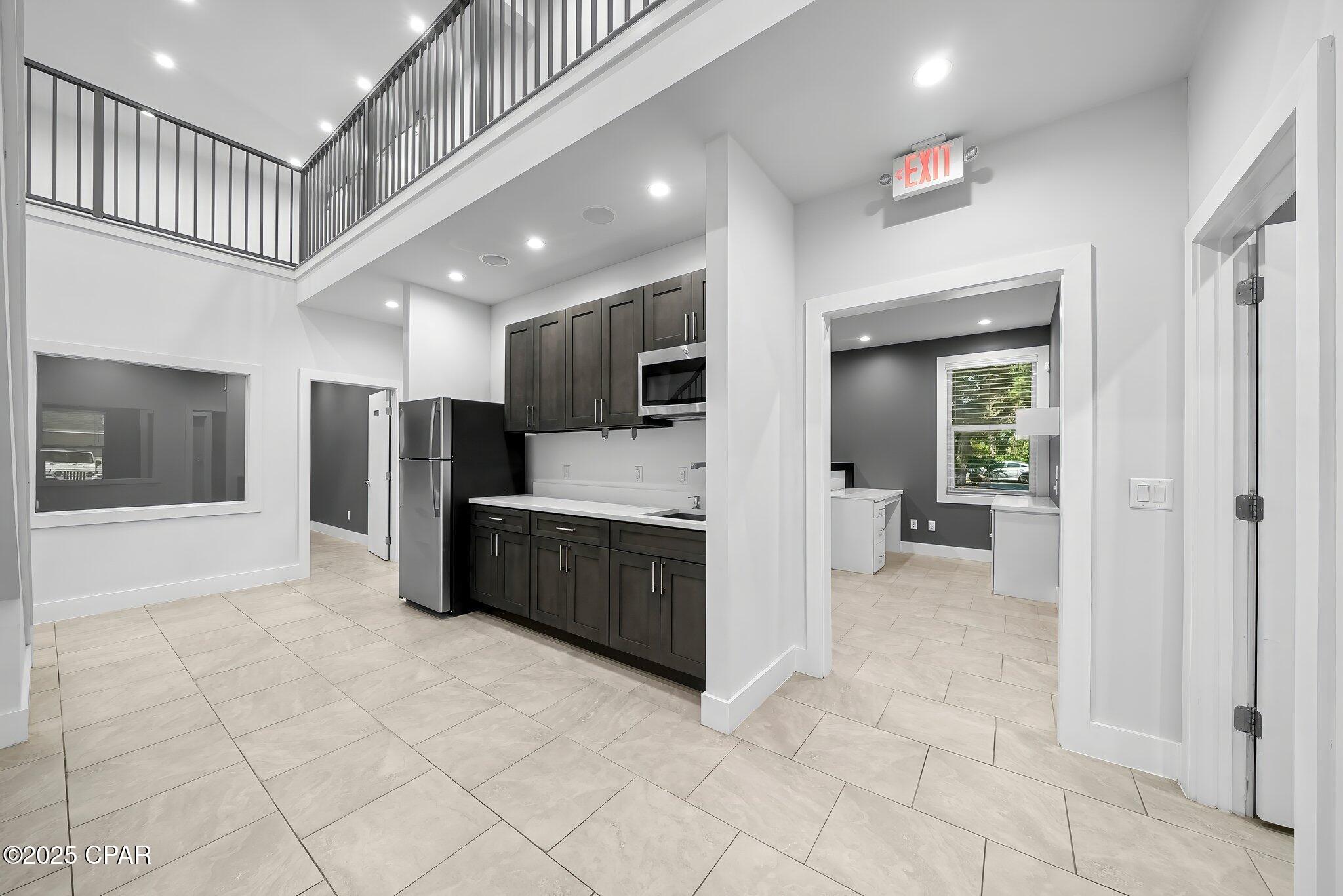 Bjngh4 Vnlx3ijygrapd6cv Wvfvro1ky_5uzeximrg