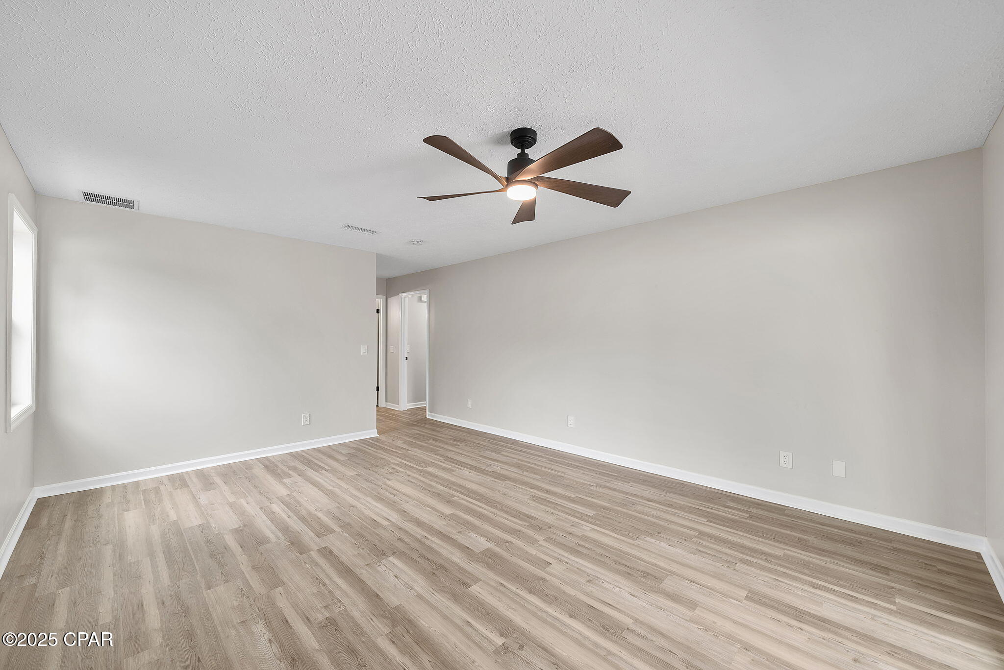 Wm10seltznfwlubvwlwtb__v8dc Nsjjqrxaag0hw_o