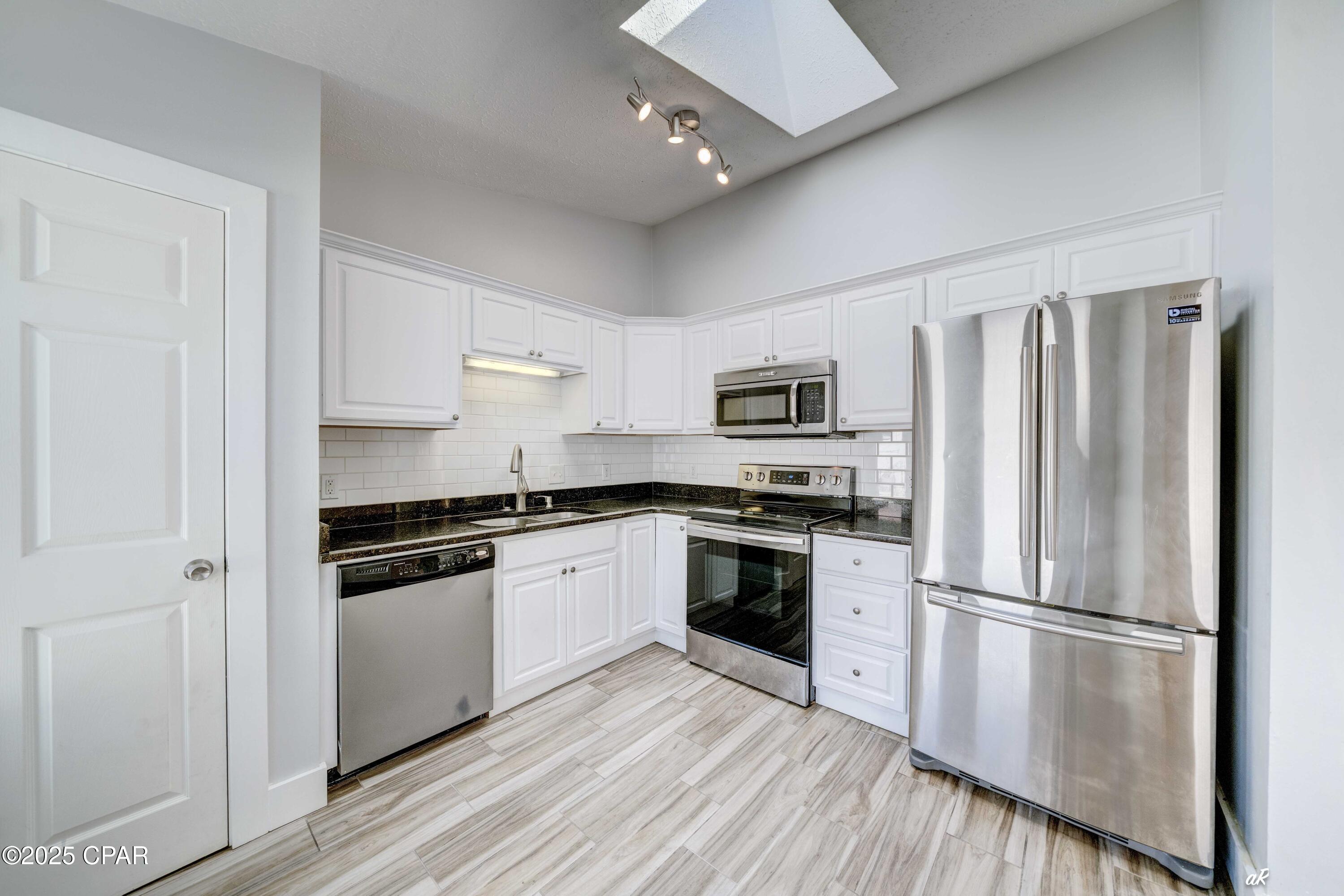 Yybxe3k0s6t7x9hta1h53joig_ic5qpwpej6fsbl1bk