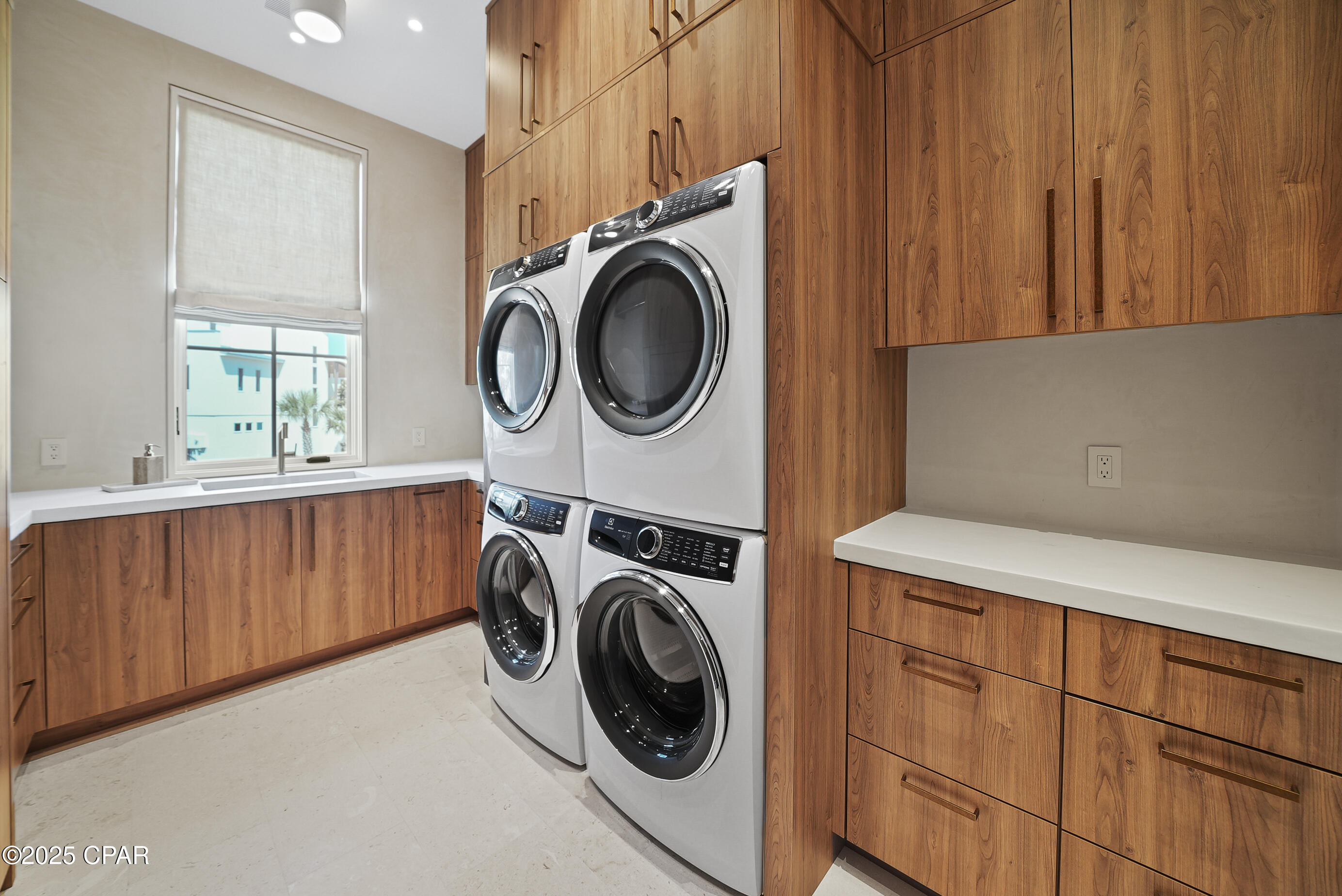 Tsuhzbezjz69ywtbcxyxakwxmpxzqhk8v5lu2sylda4