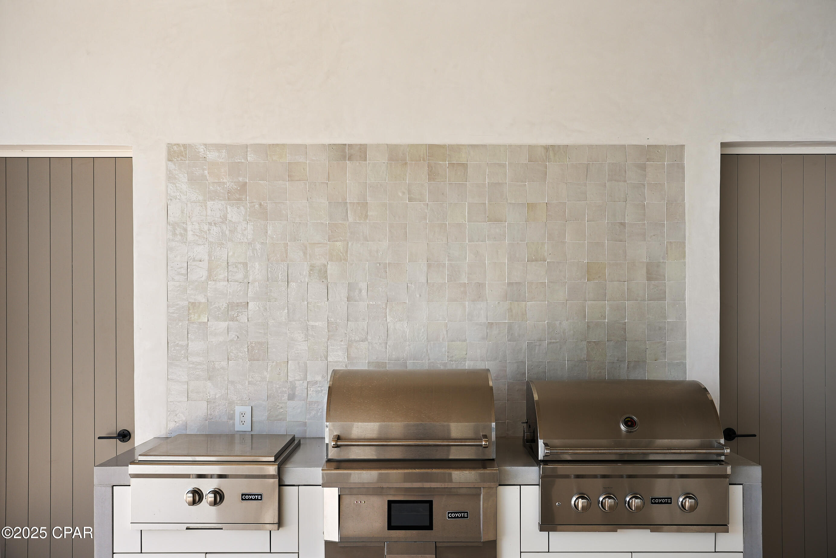 O1lfyassbxbvqcoyesl0n Lizjqrsm1txkainffxota