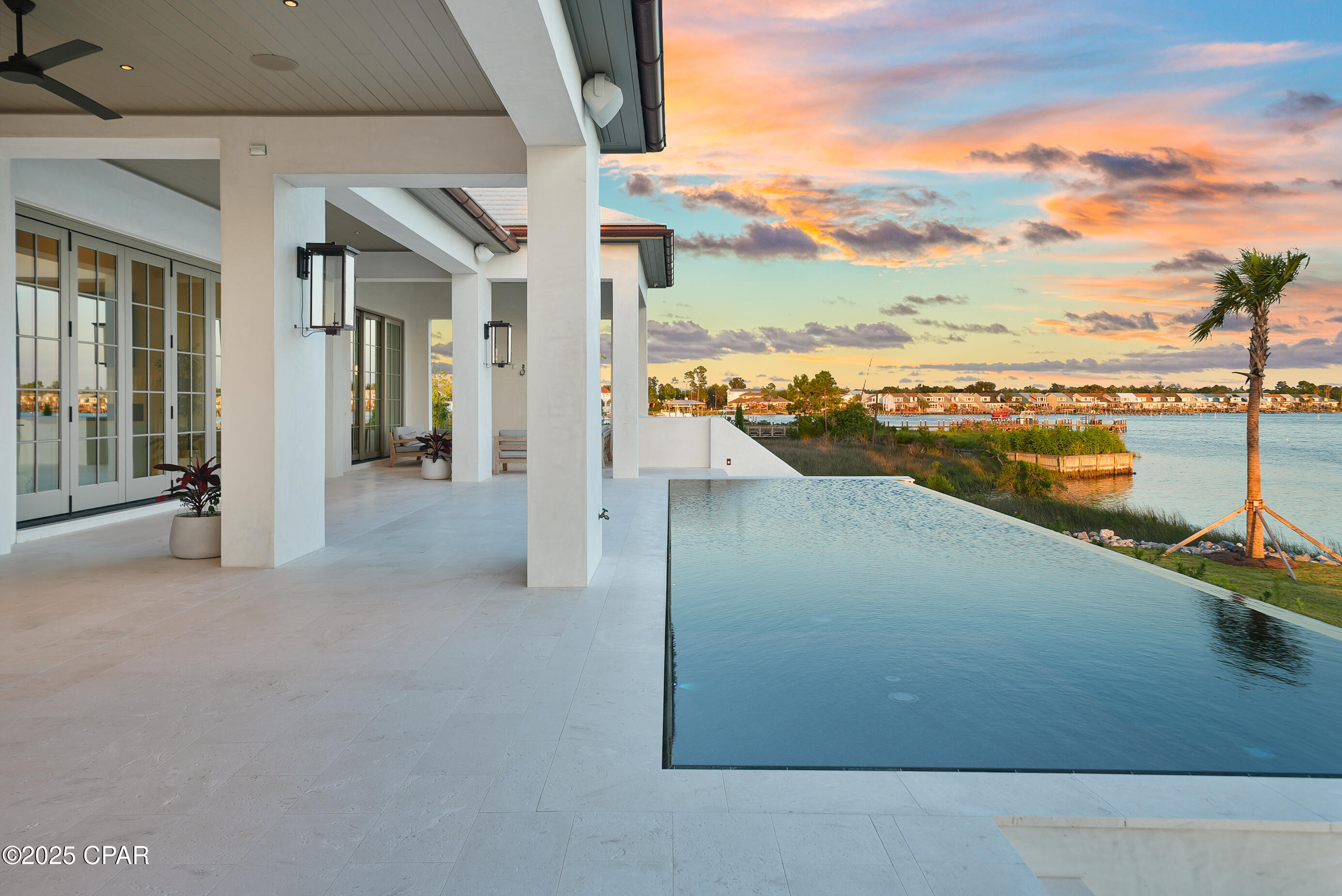 Q Moziuprcermu9yfficxfpg_o Eittw0auoujq_x5a