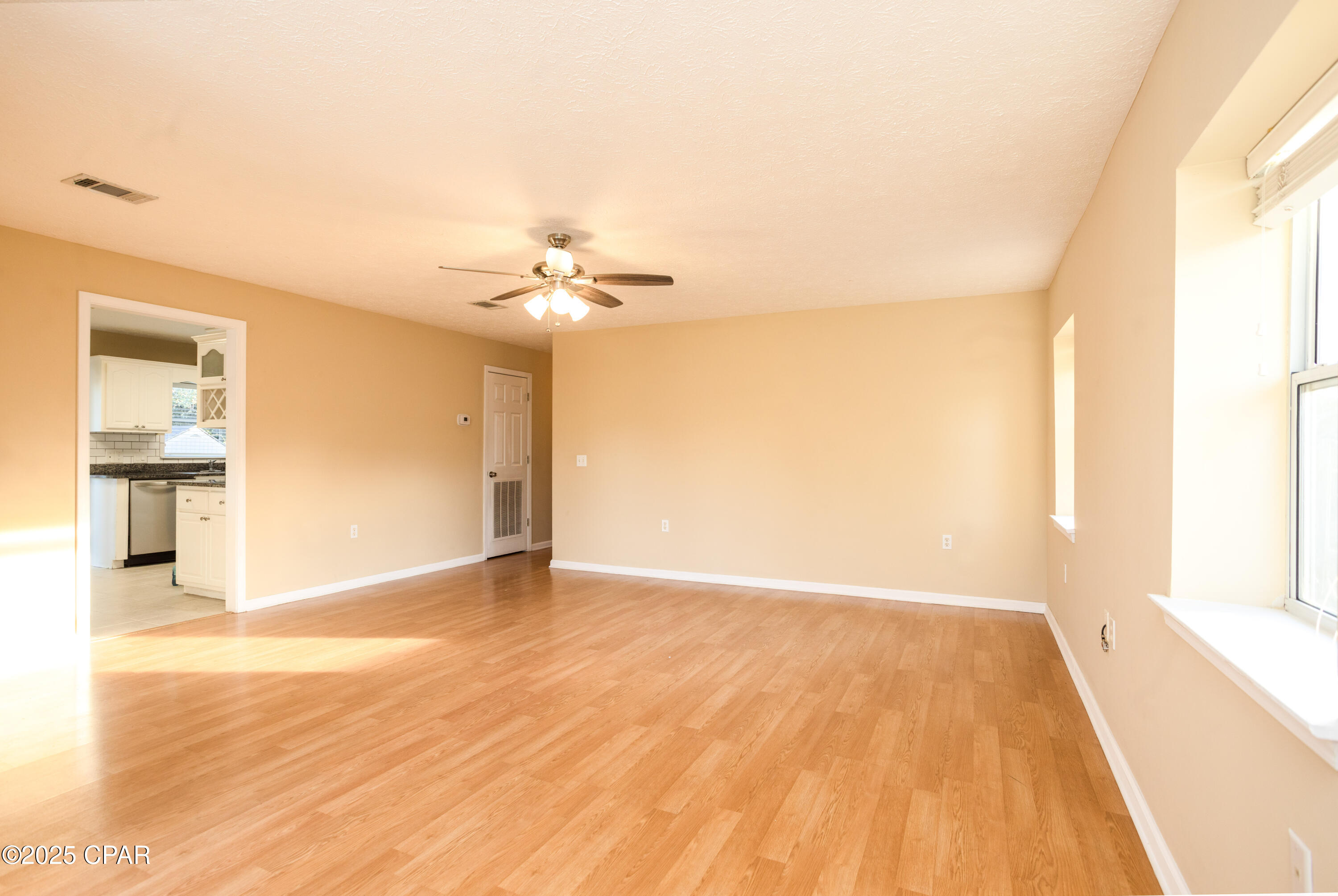 L Zqnqzk8ylz1pcqmn7hdmpr2tuk2p18kytj4t0ws3s