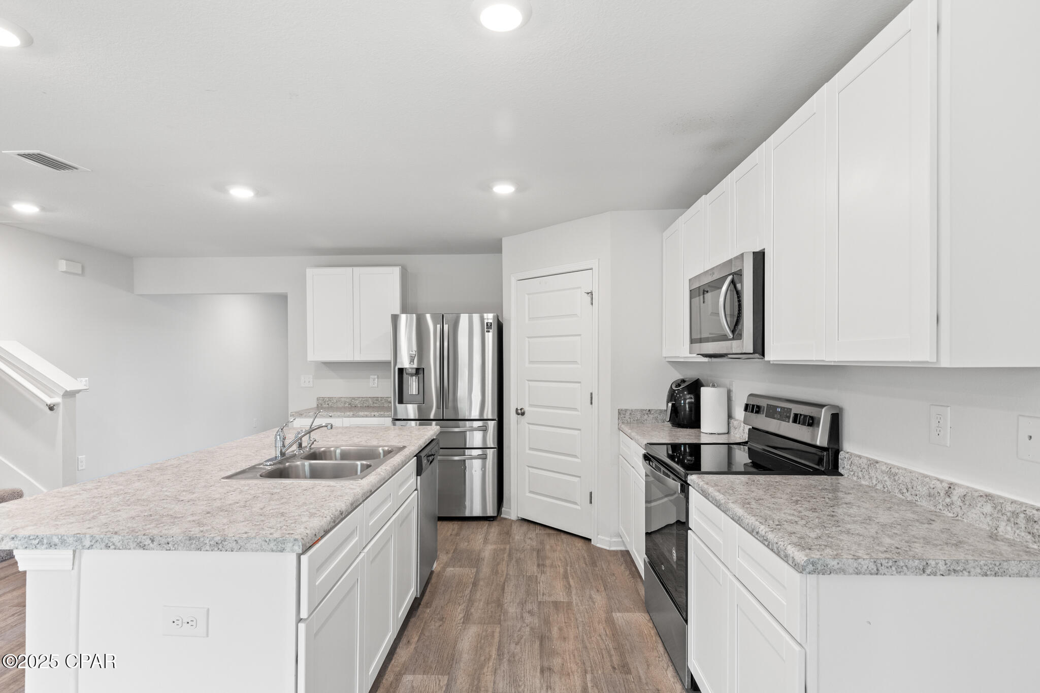 Rs_sfngamf6jieb99pbepveyf6n1djactx7wmcottg0