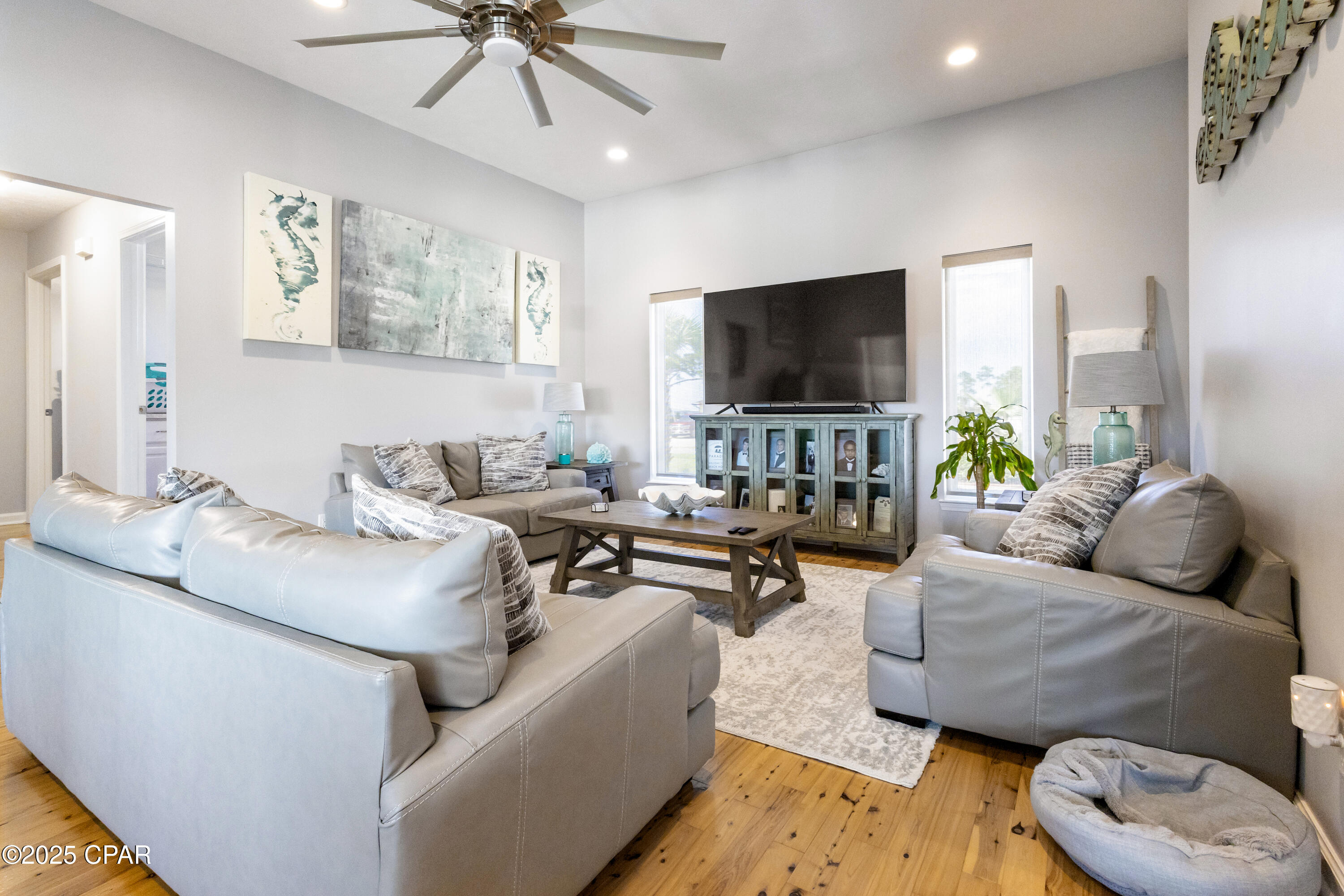 Image 14 For 7033 Benton Drive