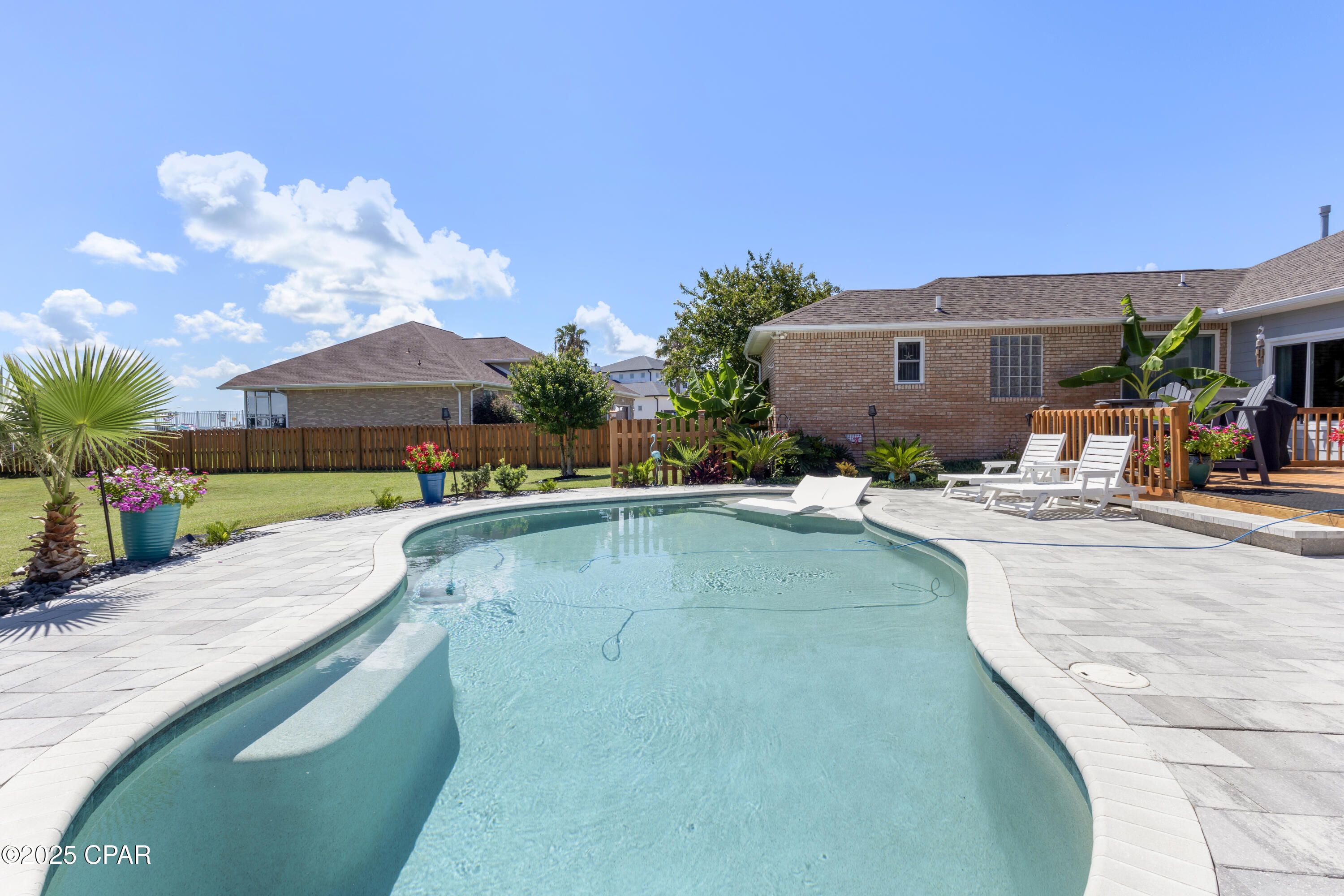 Image 9 For 7033 Benton Drive