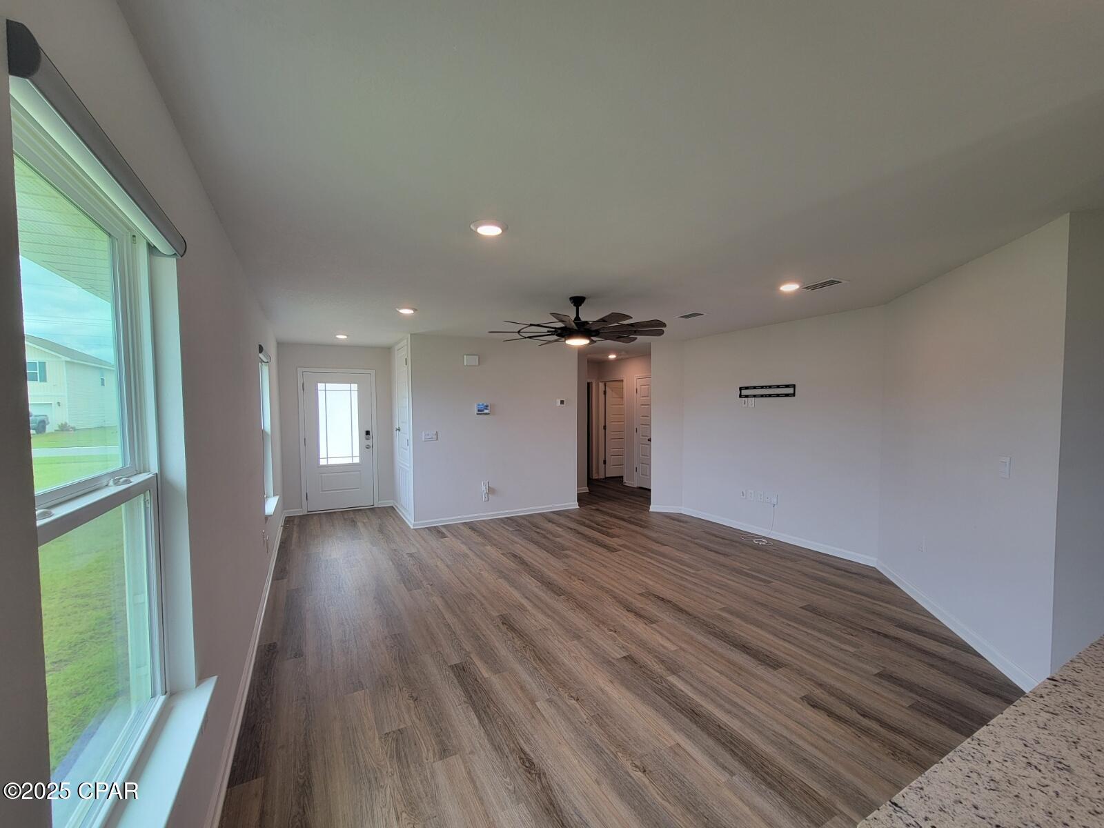 8pb4prgew_fjp2ewfs6 Blb56pvzr2iybqae_eczdq4