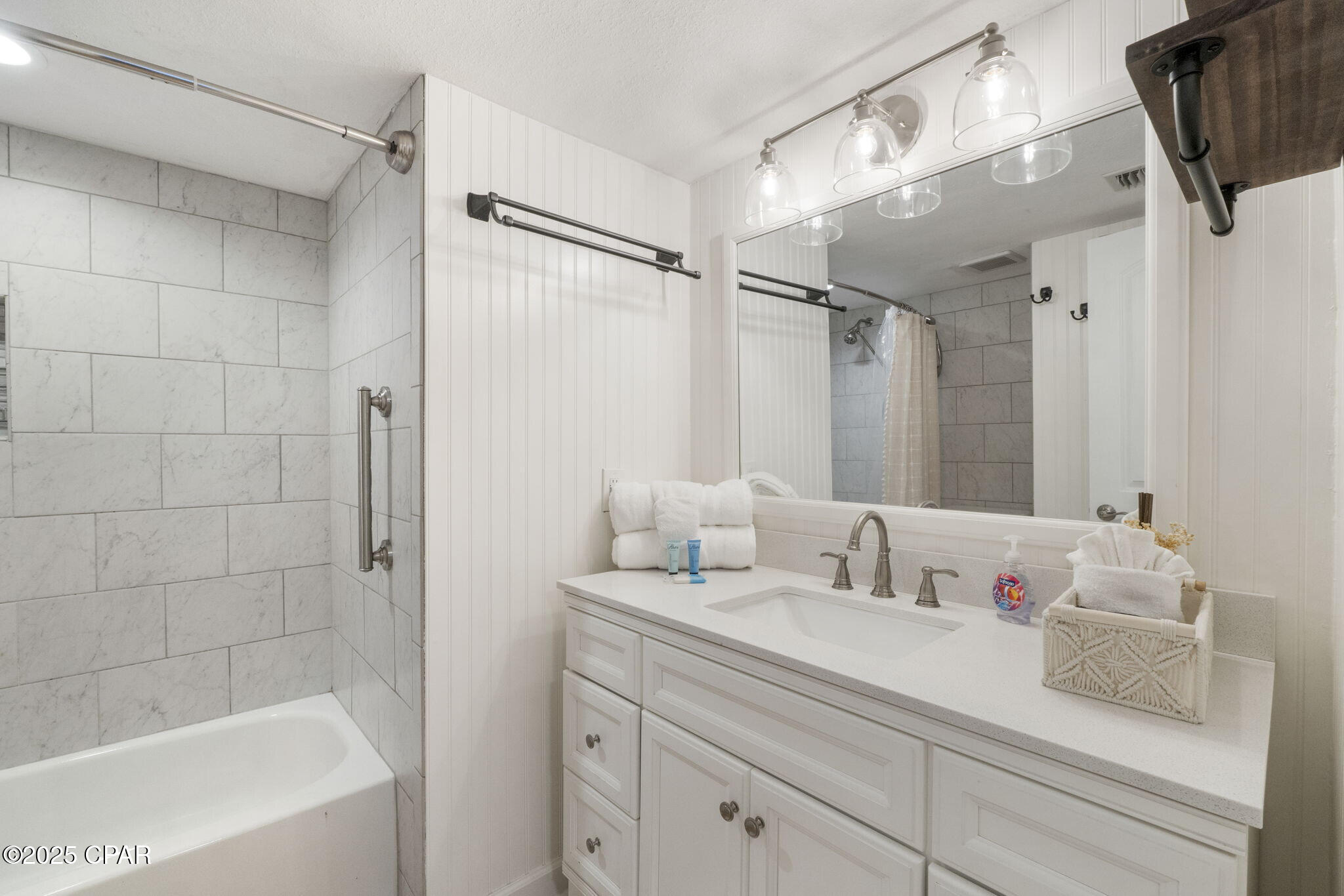 Mro2dgdzmyq_liburaasslnp2fujsj_bmtk76pid8lw