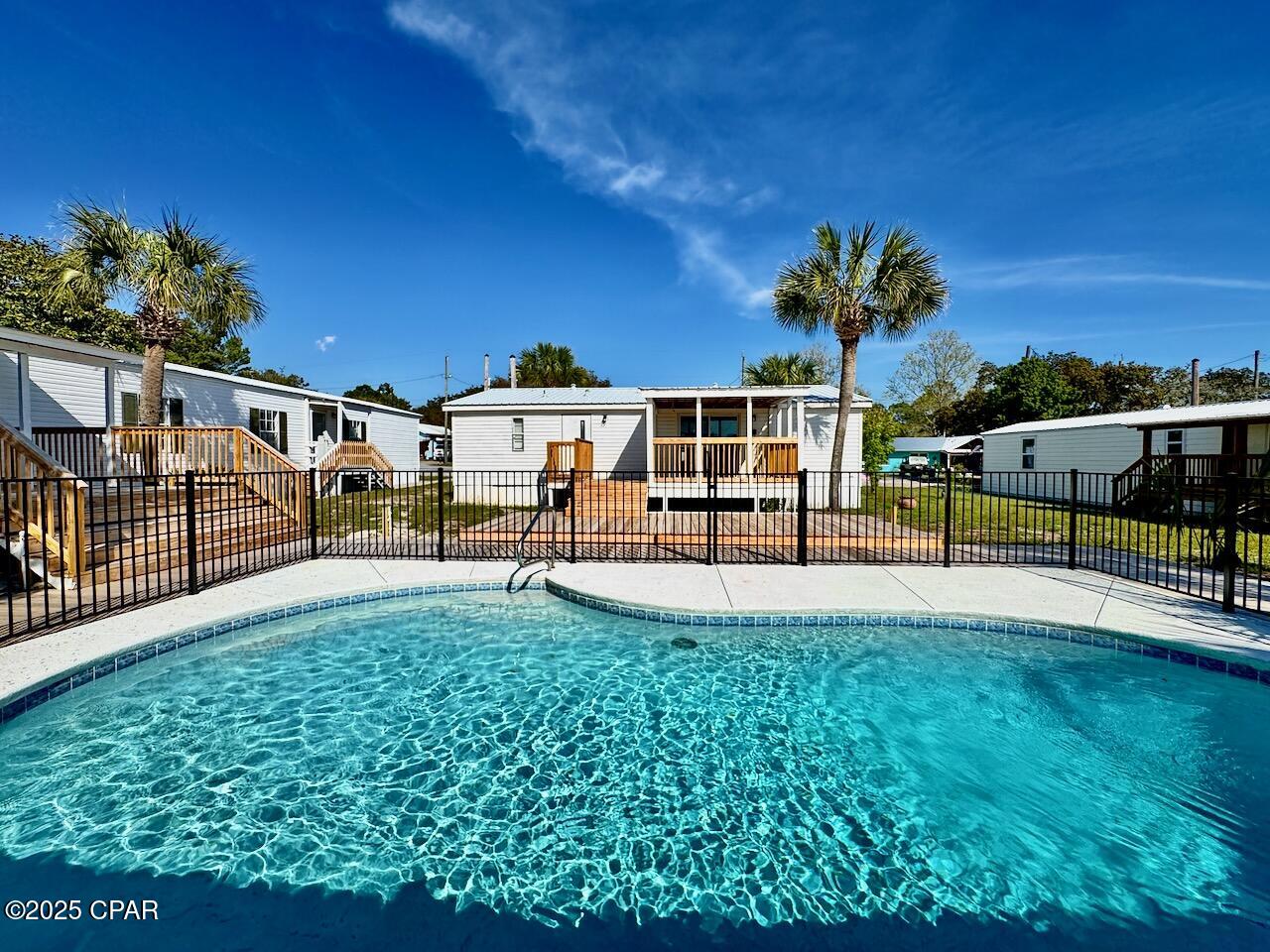 Image 1 For 327 Hibiscus Drive