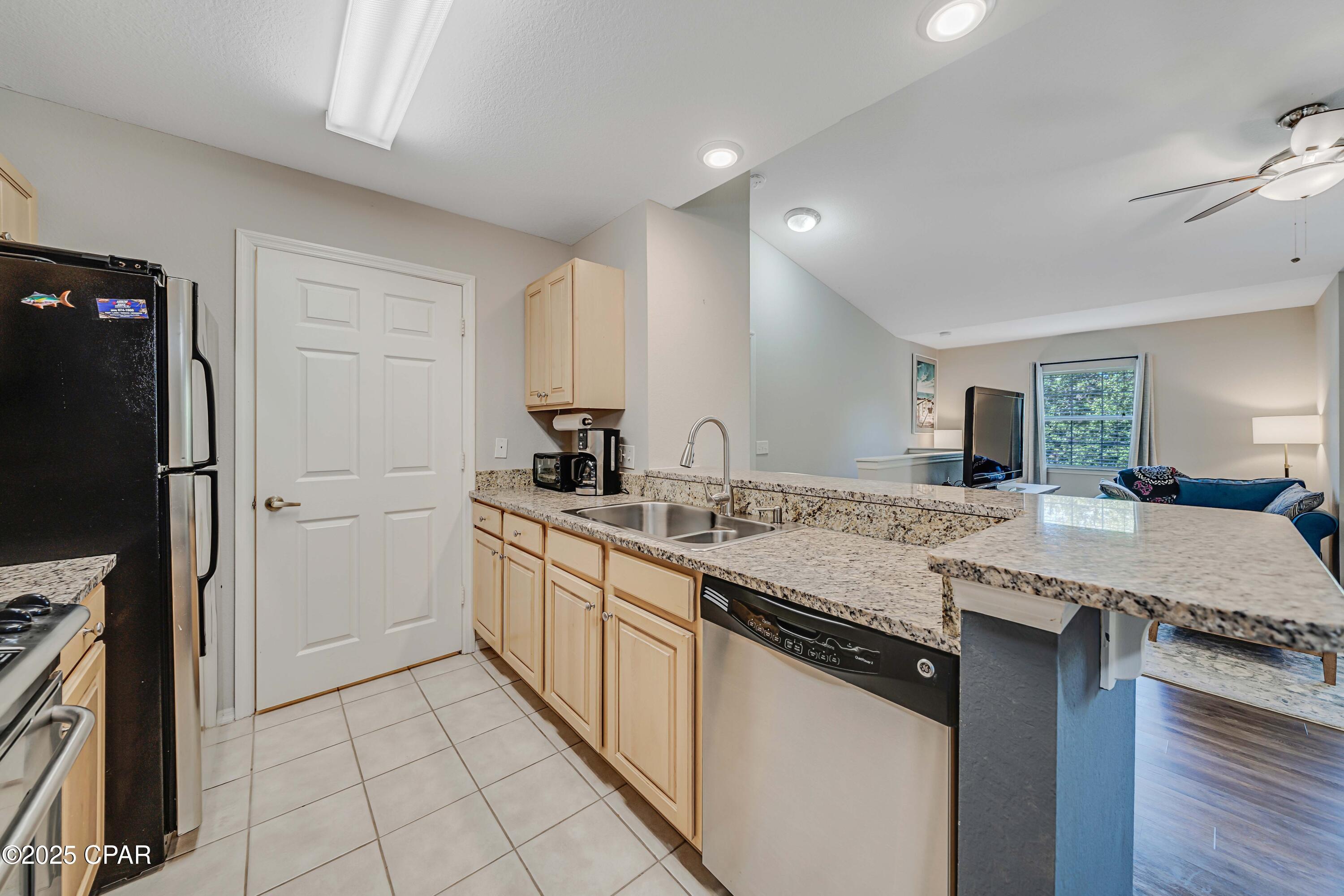 Jy9ig1pbb4njh2lrb61idam56vpkkhxjhphqioldzty