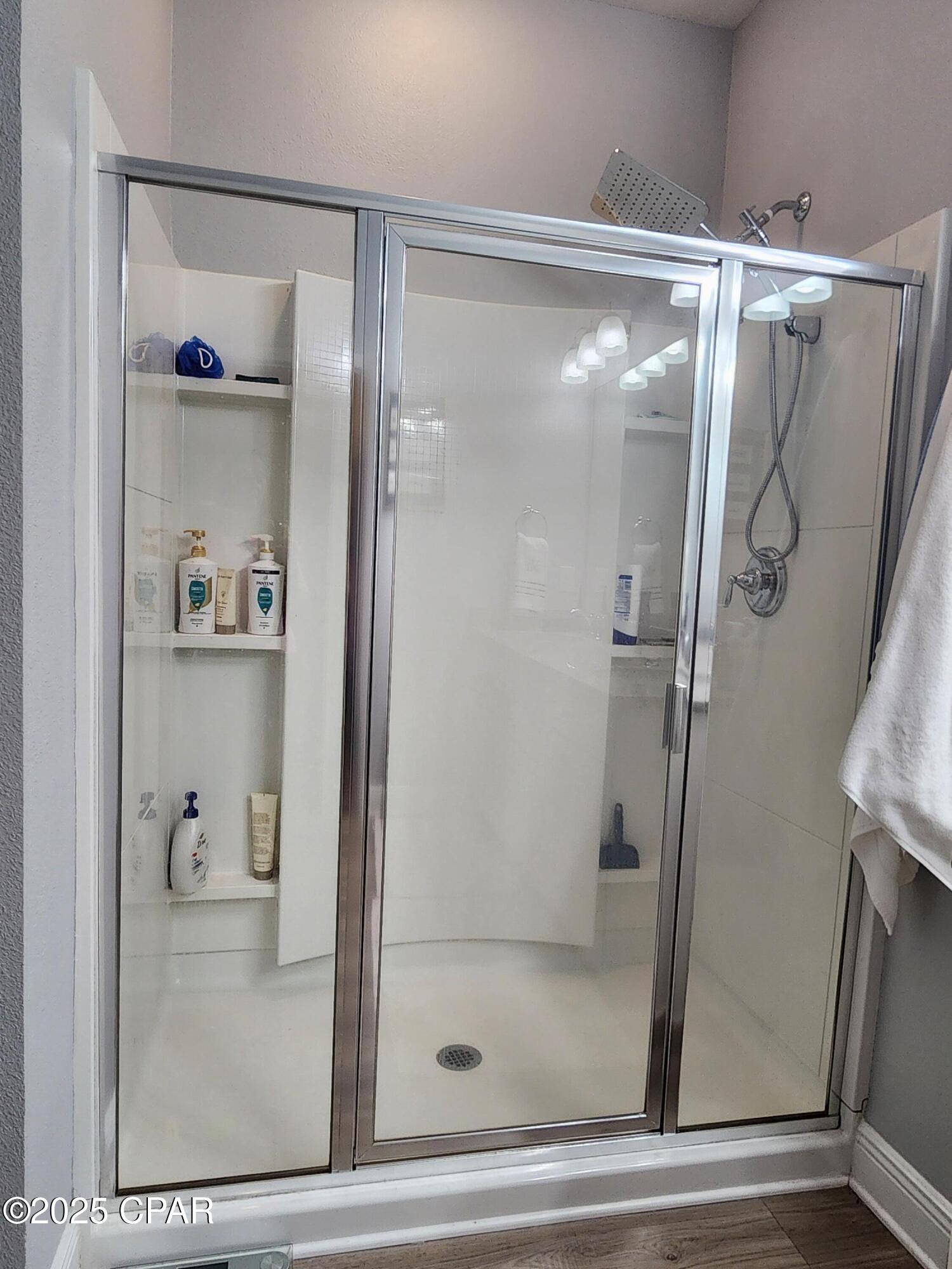 0i8ysic3axshhetv3nlqzldjp3rx9cr0hp5n Plfere