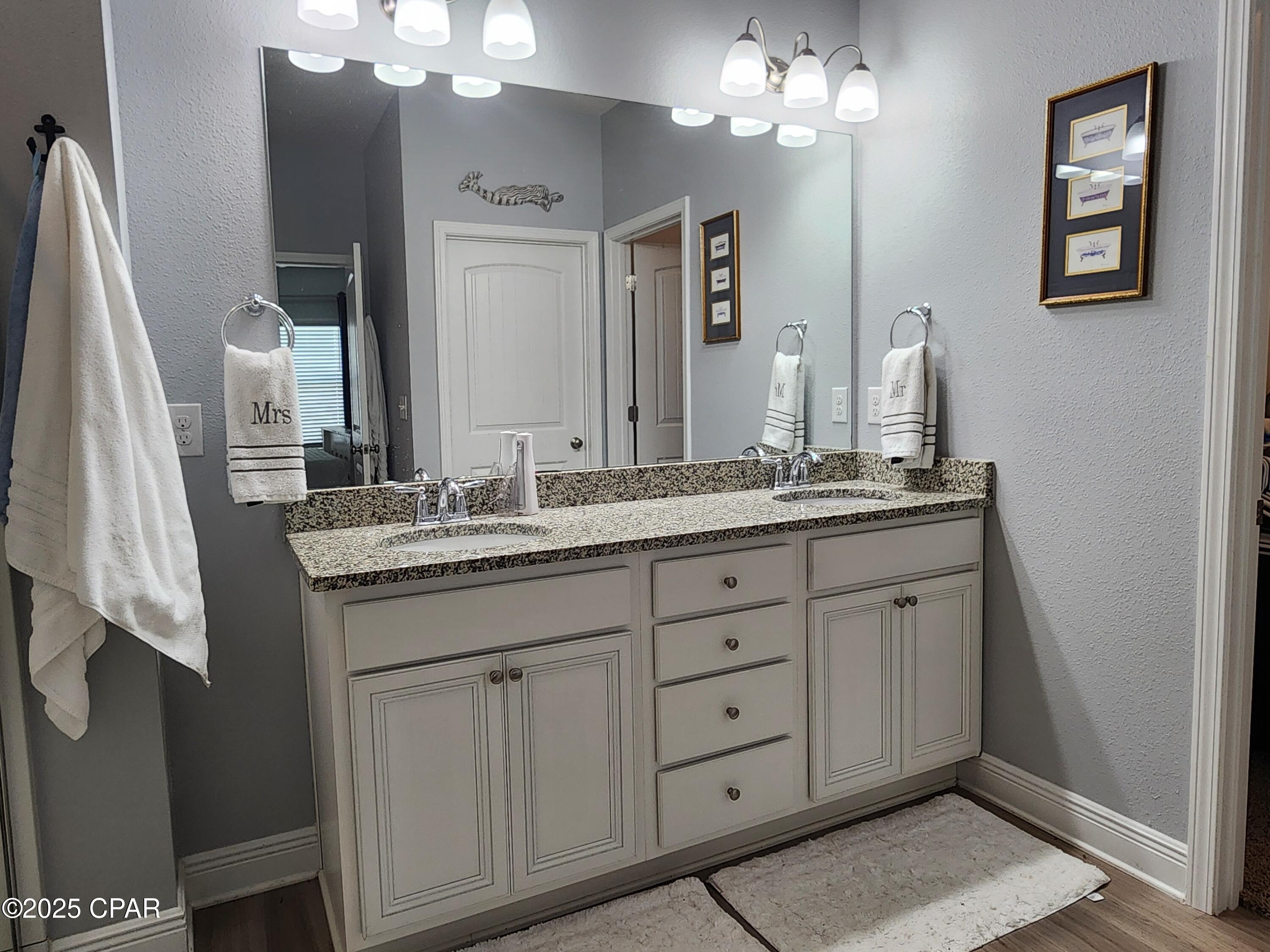 Vdr0kkbko5ooftnmzdfz5xjhqdyqzkxupcfrrp5cr_c