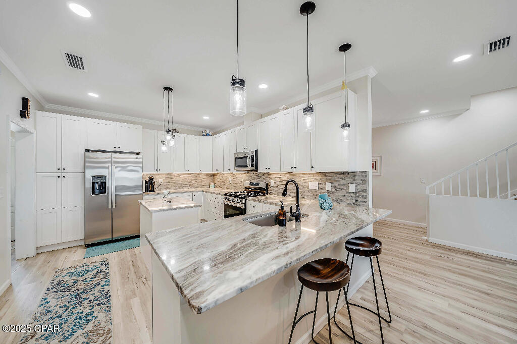 Listing photo id 10 for 319 Abbie Road