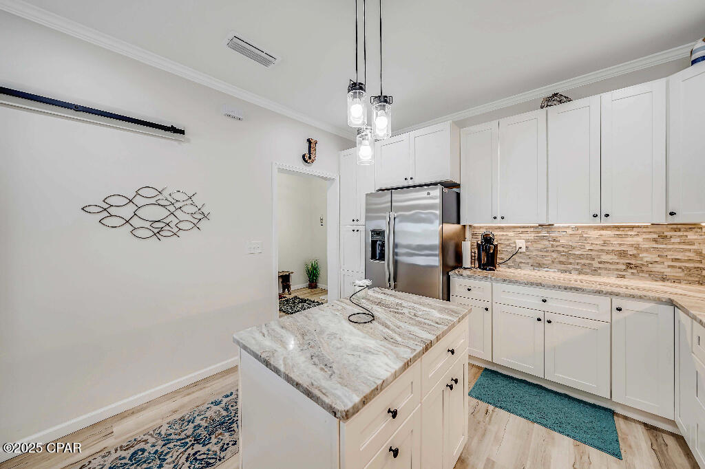 Listing photo id 11 for 319 Abbie Road