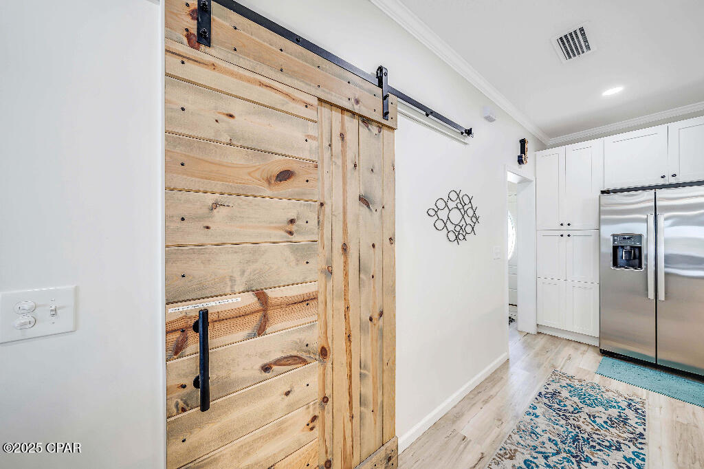 Listing photo id 15 for 319 Abbie Road