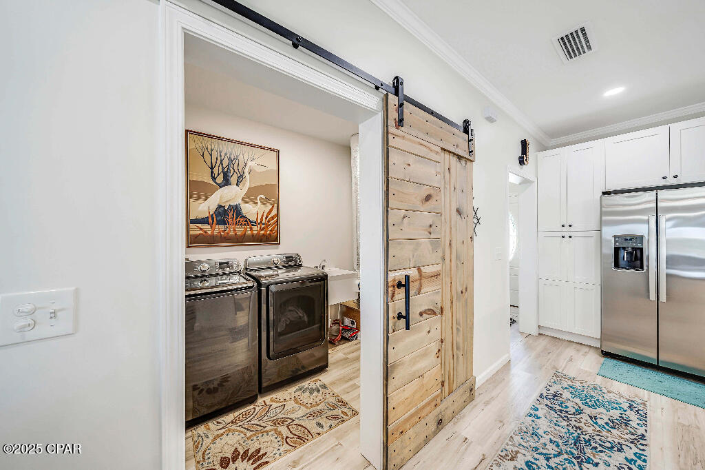 Listing photo id 16 for 319 Abbie Road