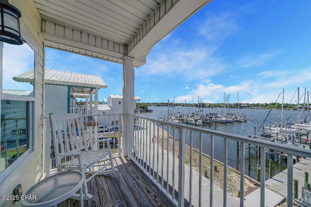 Listing photo id 41 for 319 Abbie Road