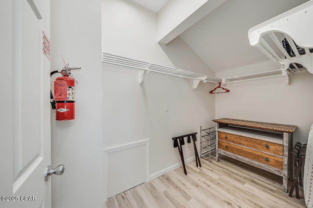 Listing photo id 43 for 319 Abbie Road