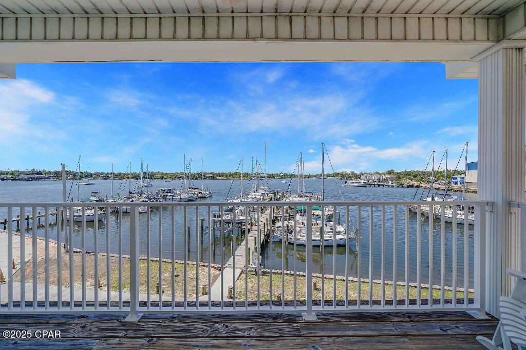 Listing photo id 6 for 319 Abbie Road