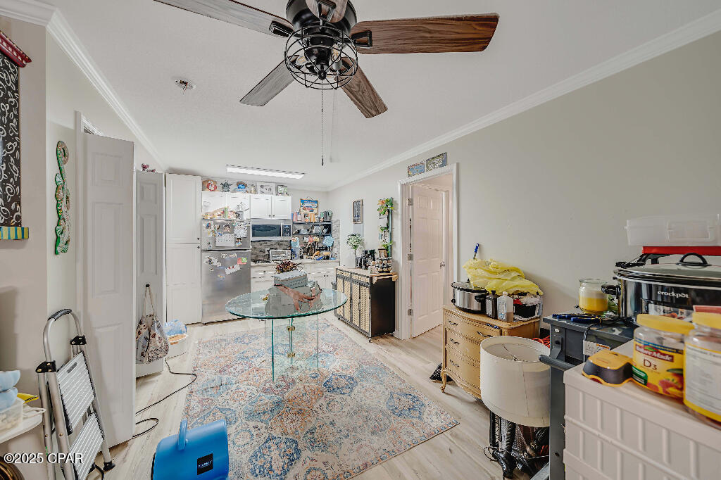 Listing photo id 60 for 319 Abbie Road