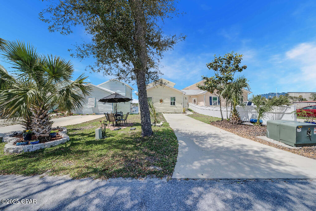 Listing photo id 61 for 319 Abbie Road