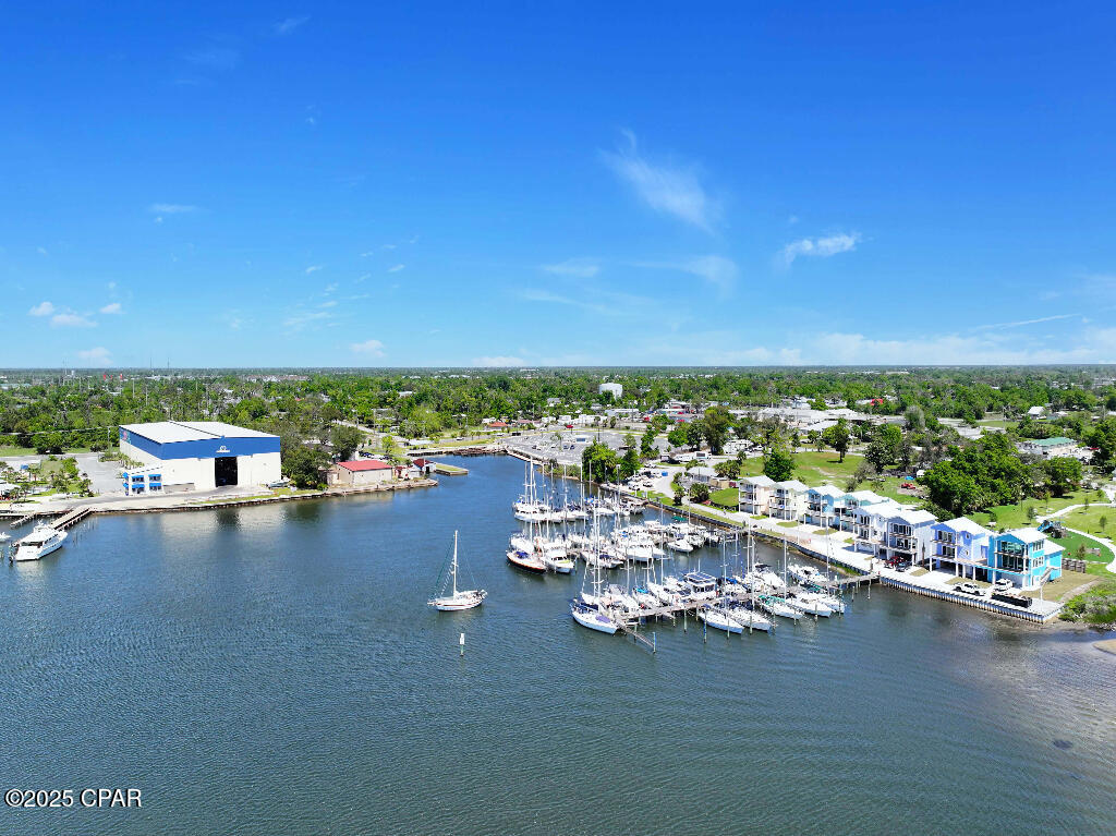 Listing photo id 66 for 319 Abbie Road