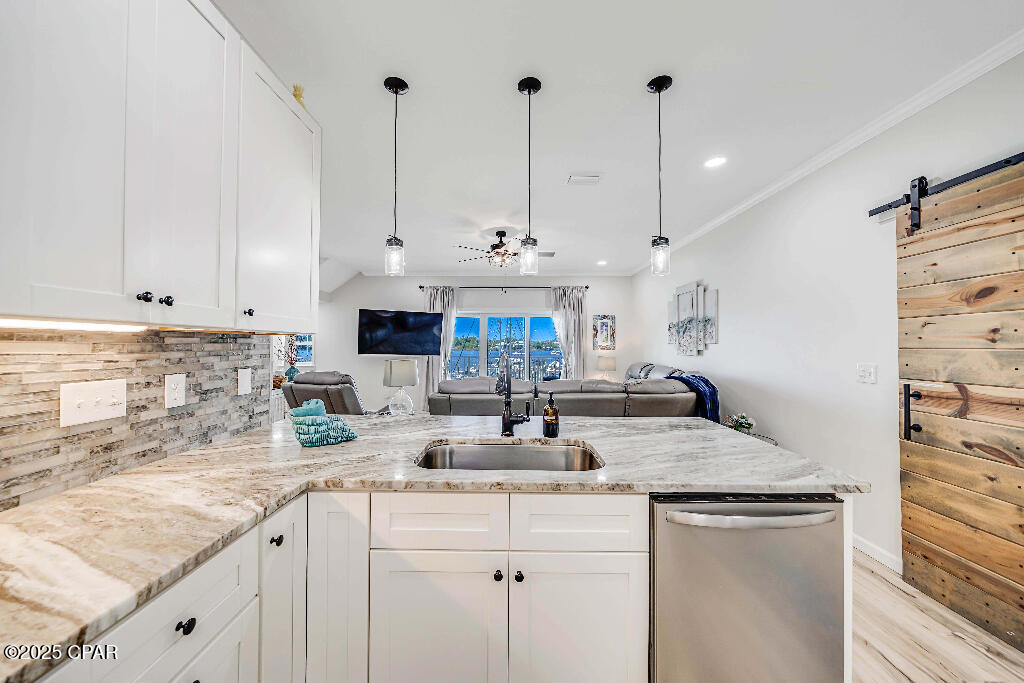 Listing photo id 9 for 319 Abbie Road